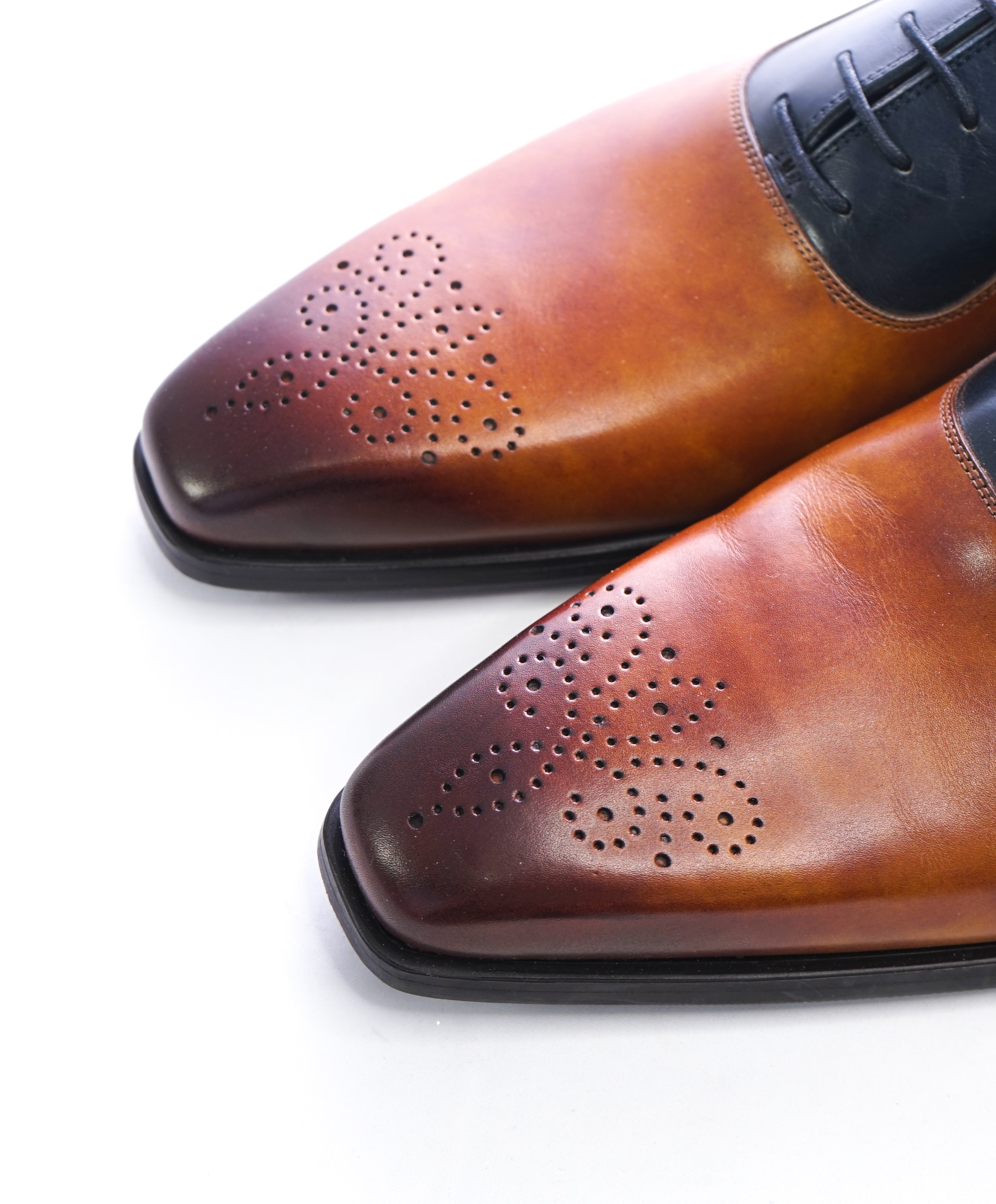 MAGNANNI - Slim Silhouette Detailed Brown & Navy Bi-Color Oxfords - 8