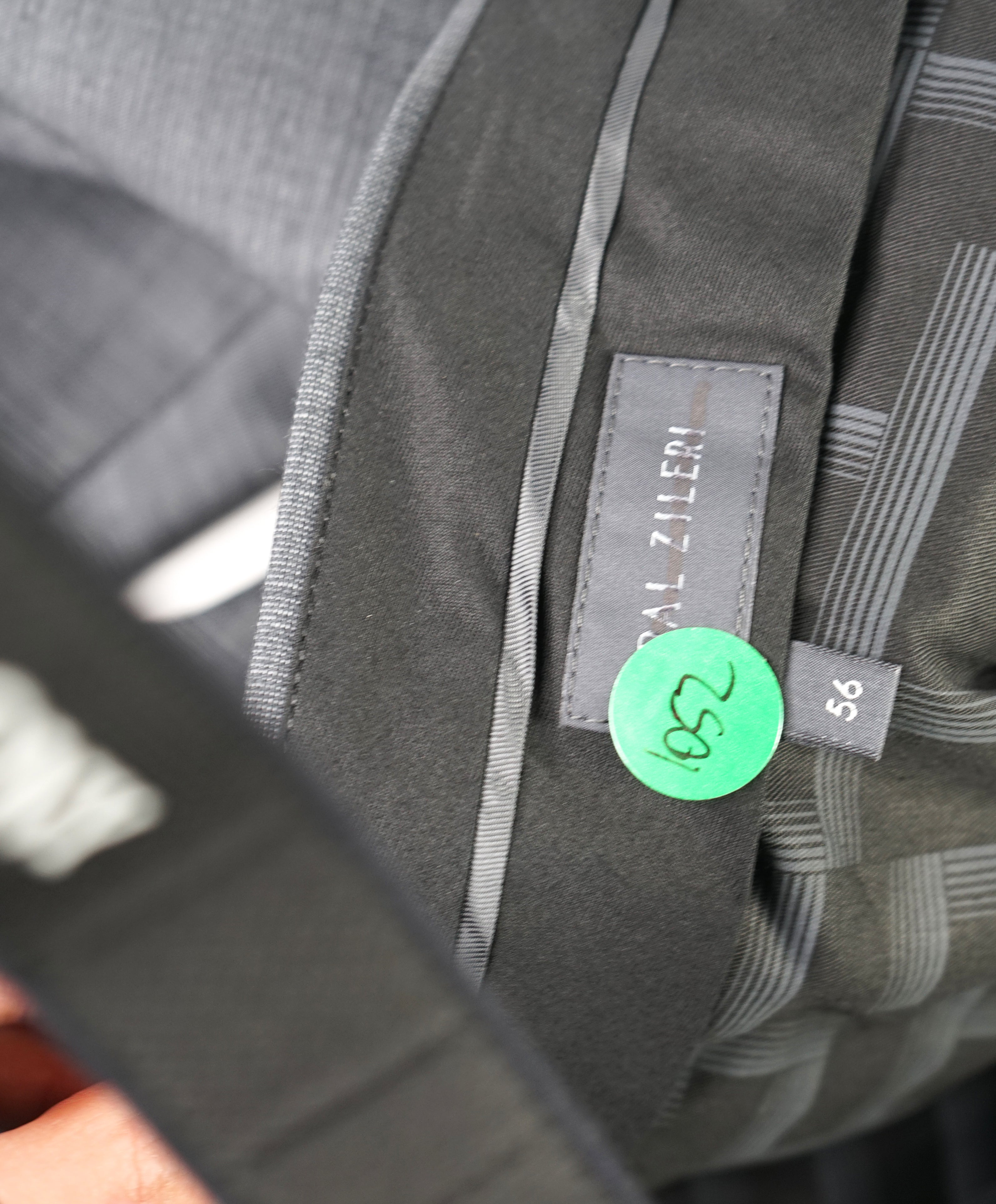 PAL ZILERI - 5-POCKET Gray Micro Check Textured Dress Pants - 40W