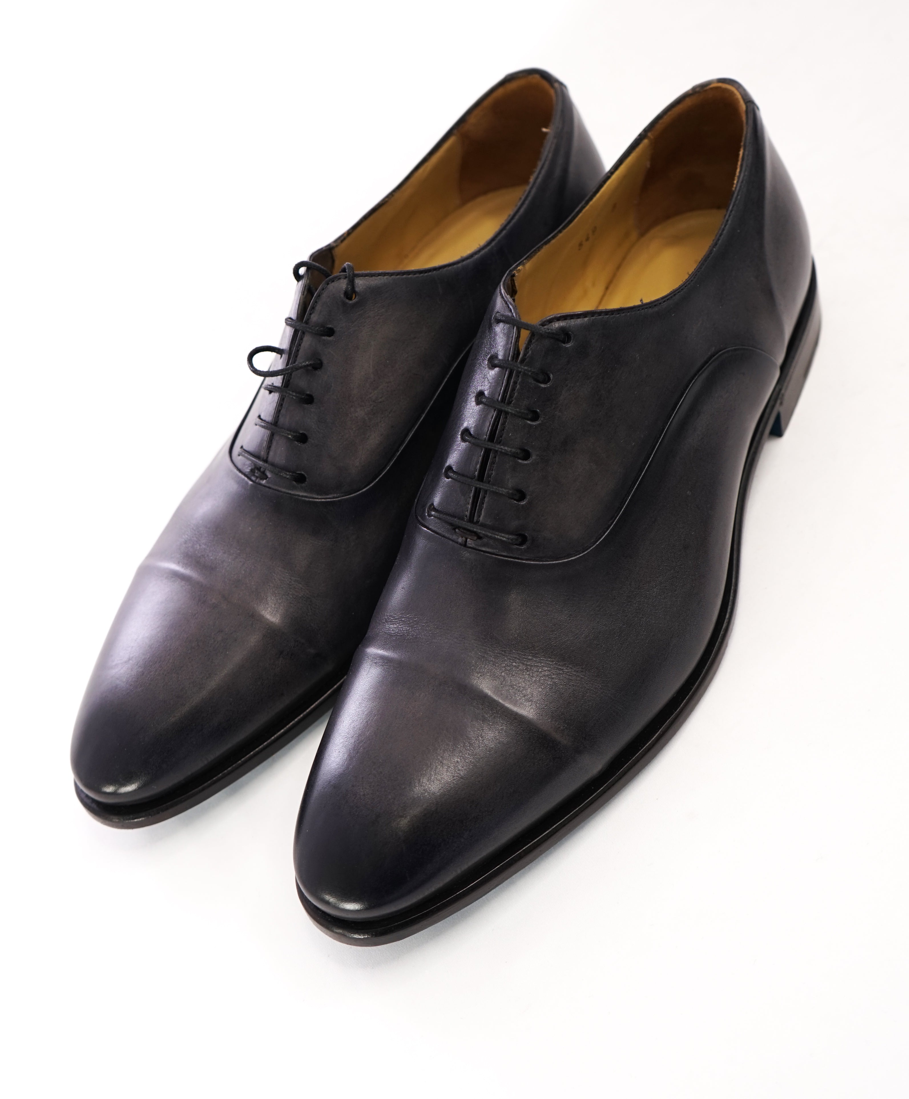 SUTOR MANTELLASSI - "Wholecut" Gray Slim Silhouette Oxford - 9 W US