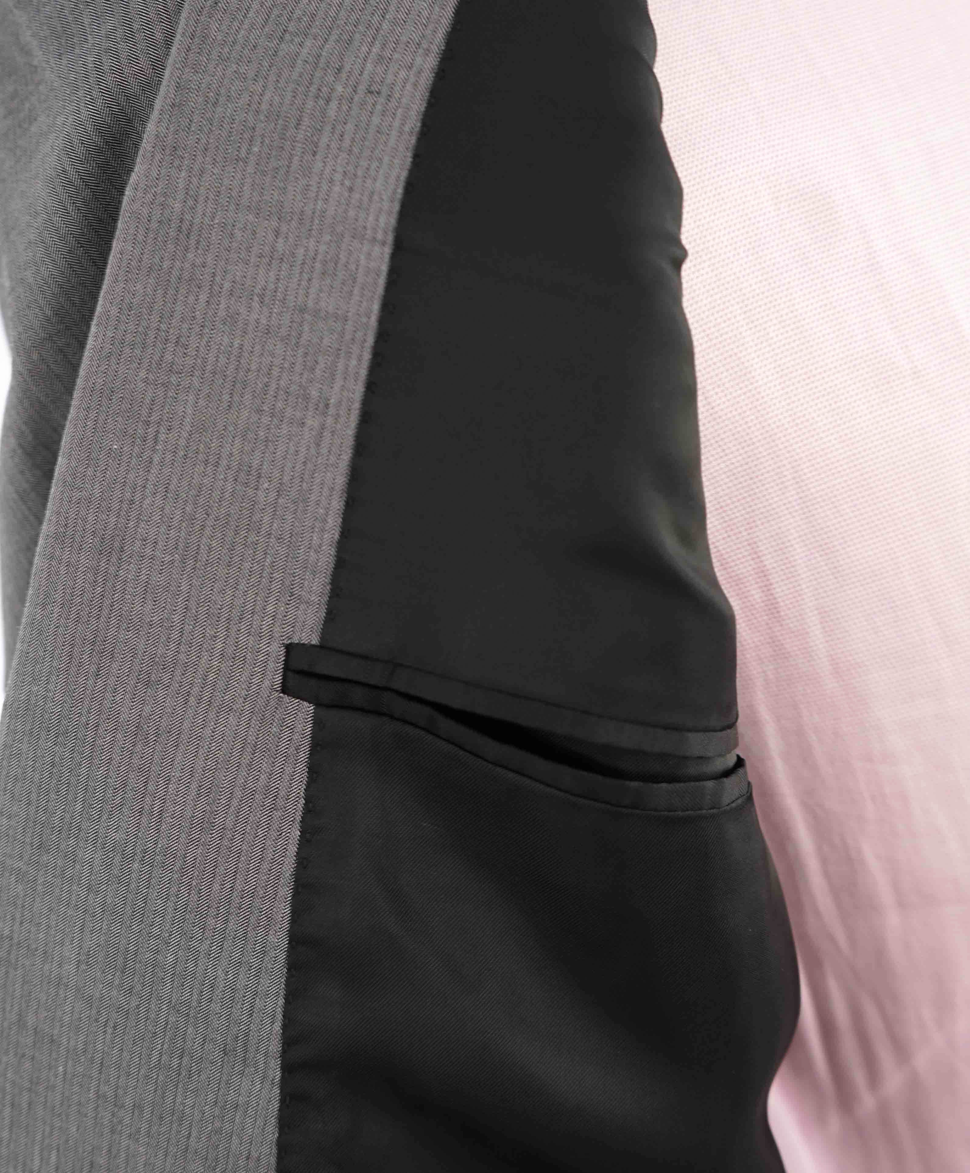 $2,400 DIOR - Christian Dior Cotton / SILK Gray Skinny Lapel Blazer - 38L