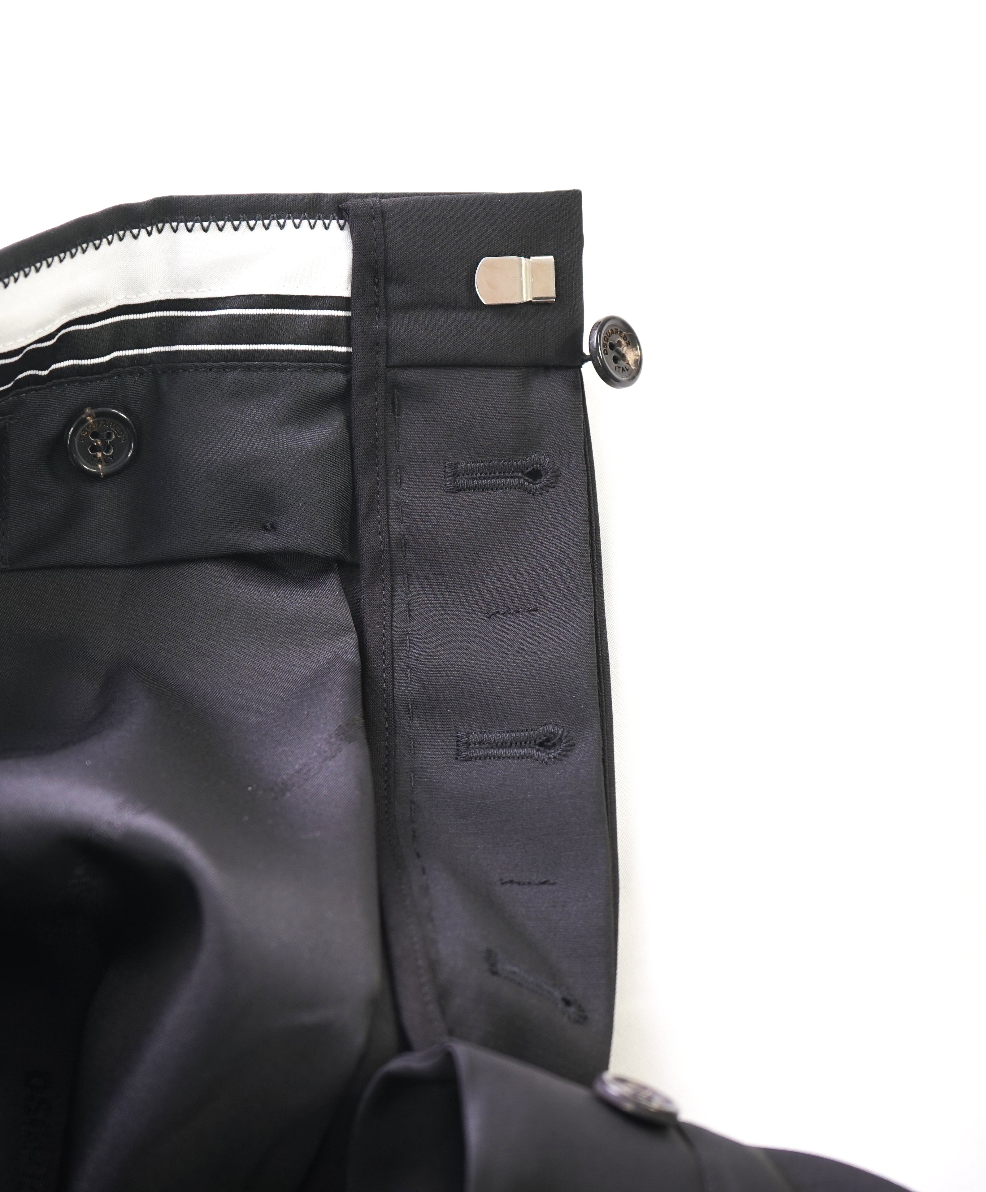 DSQUARED2 LONDON - Black Flat Front Skinny Dinner Pants - 32W (48 EU)