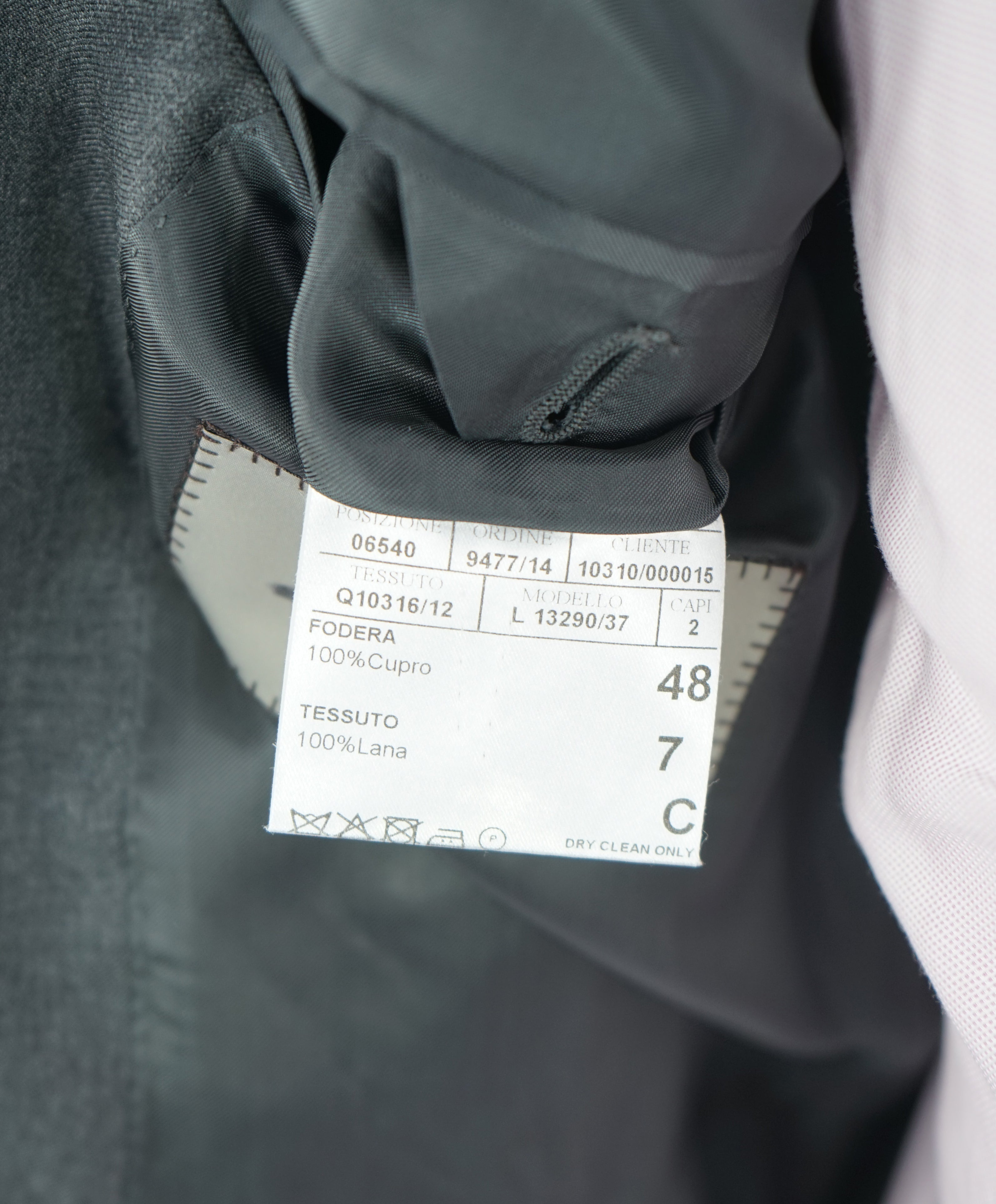 CANALI - Gray Charcoal Notch Lapel Iconic Suit - 38S