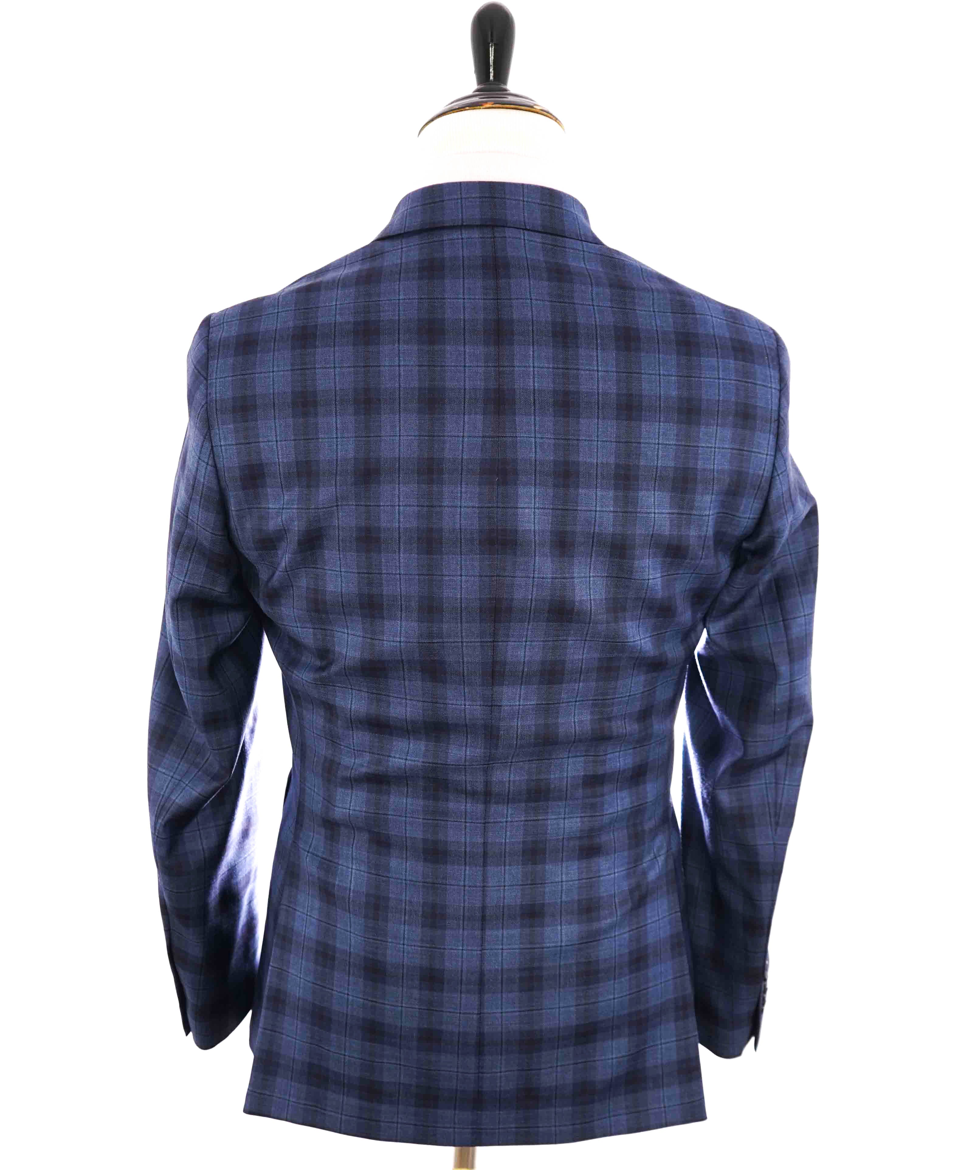 $995 LORO PIANA - MOVIMENTO “CAPOLAVORO” Extra Fine Black Blazer- 38R
