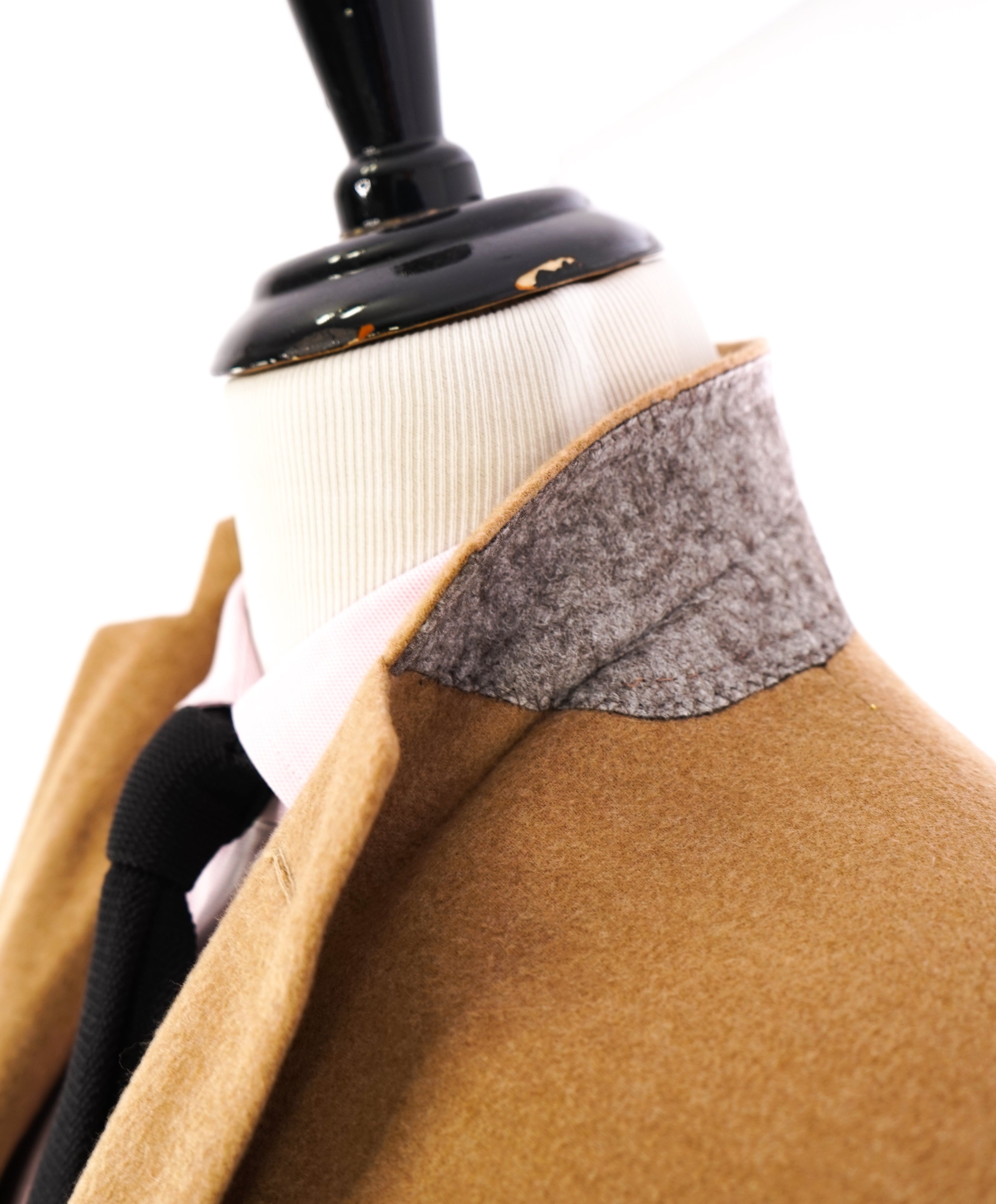 SAKS FIFTH AVENUE / LORO PIANA- 100% Cashmere Camel Blazer- 42L