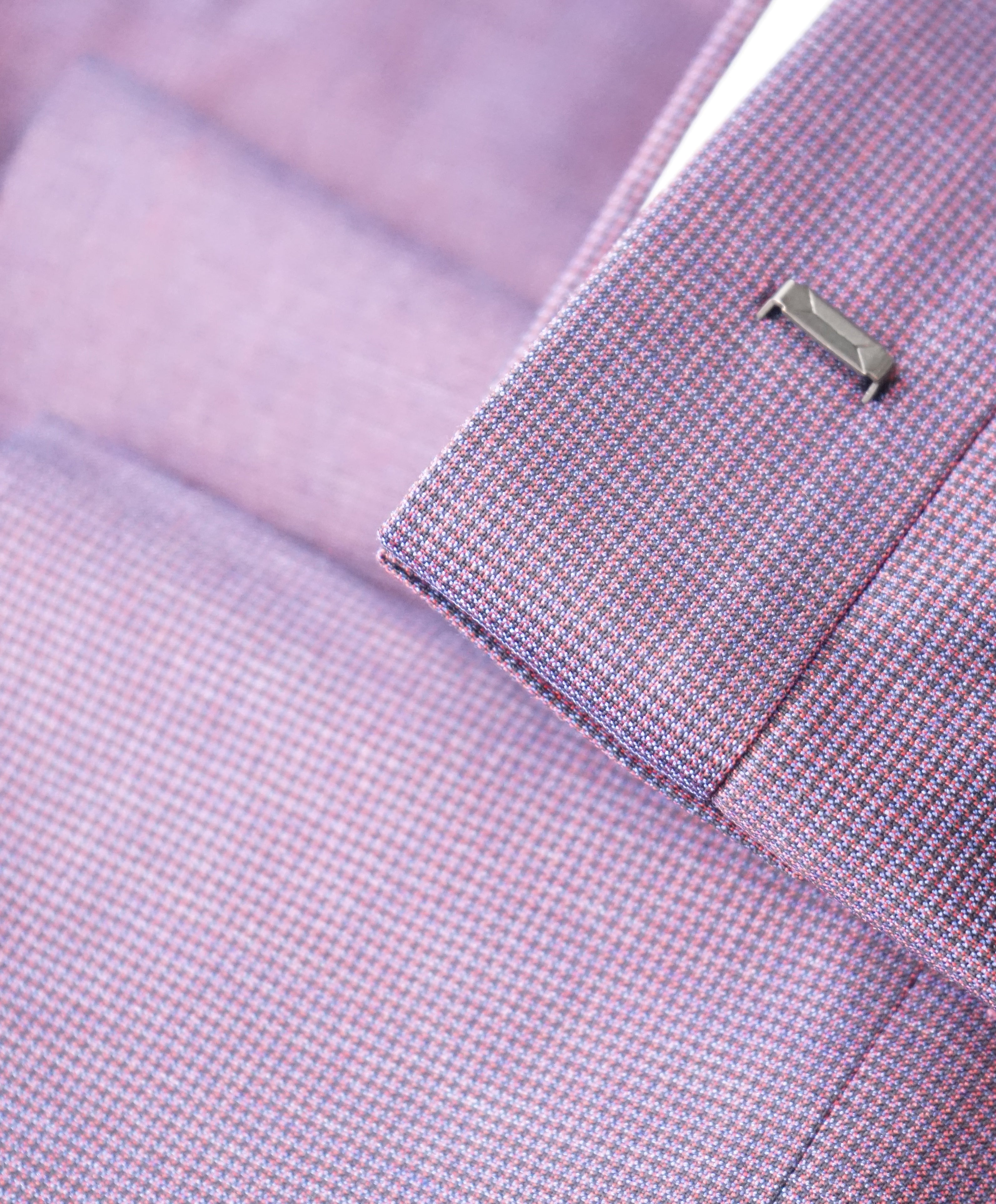 PAUL SMITH - Burgundy Micro Houndstooth "SOHO Fit" WOOL/SILK Suit - 40R