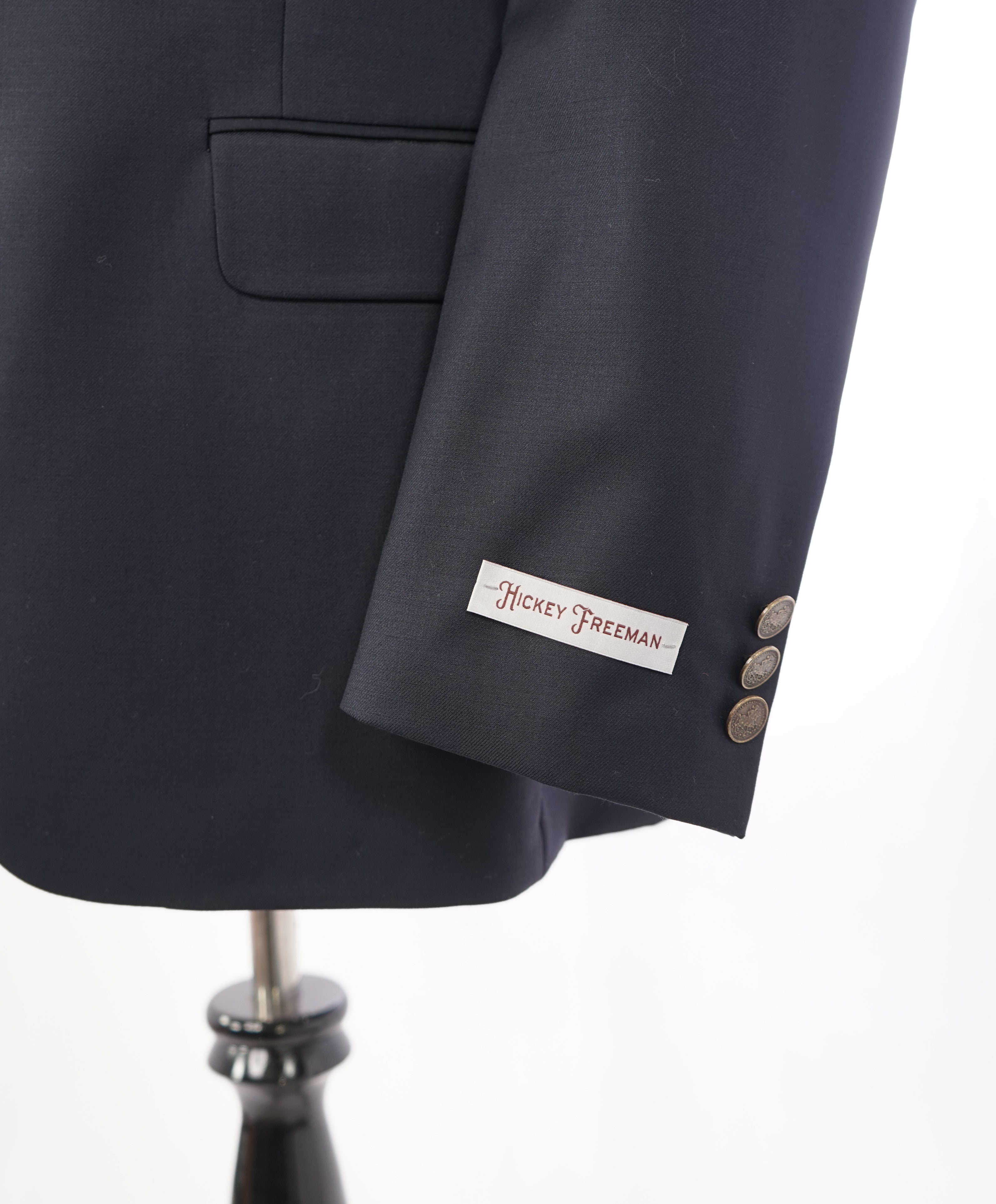 HICKEY FREEMAN - Classic Navy Blazer W Gold Buttons "Milburn ii" - 40R