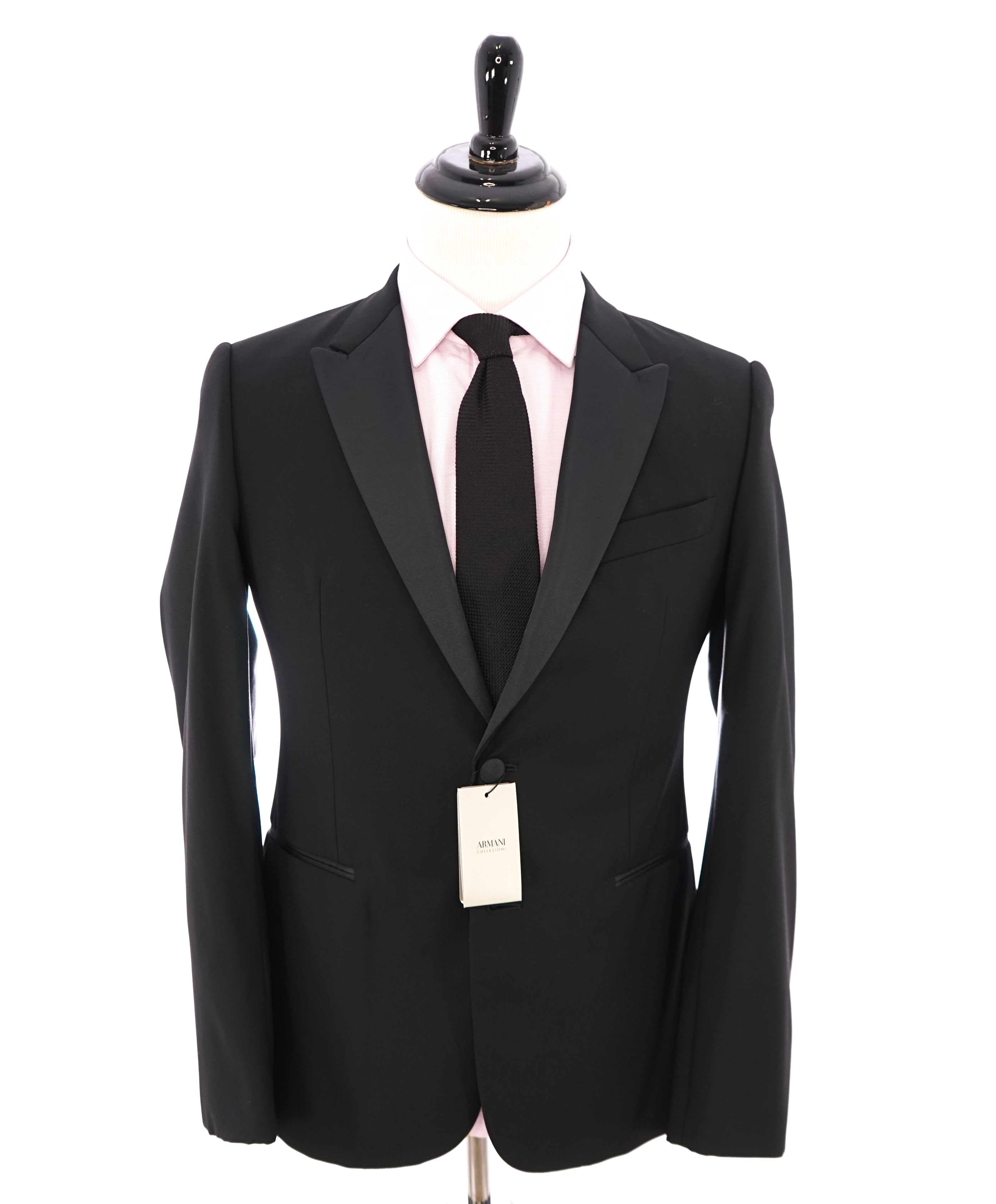 ARMANI COLLEZIONI - Black Textured Peak Lapel "M Line" Slim Suit - 38R