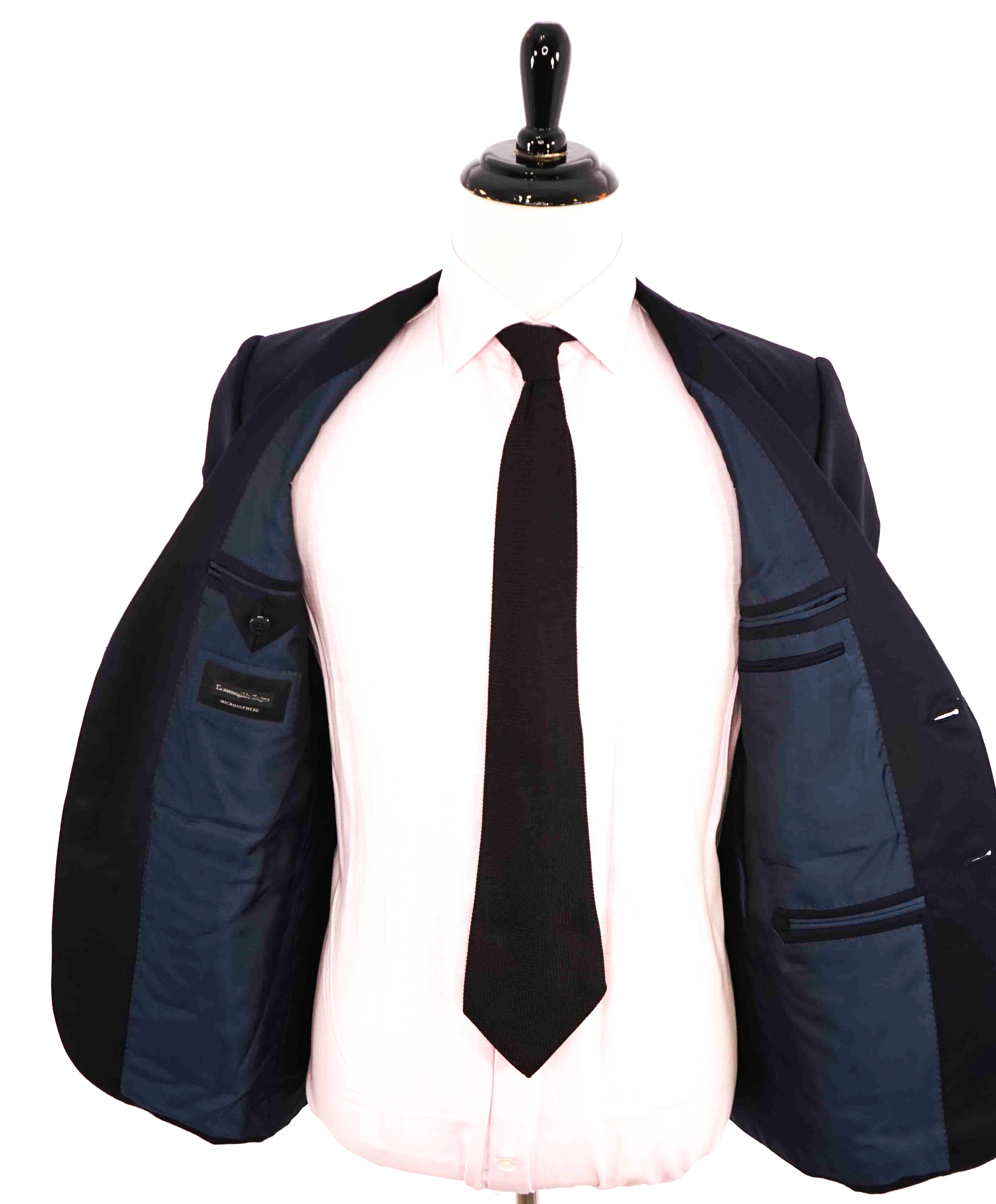 $3,250 ERMENEGILDO ZEGNA - "MICRONSPHERE" *Closet Staple* Navy Suit - 40L