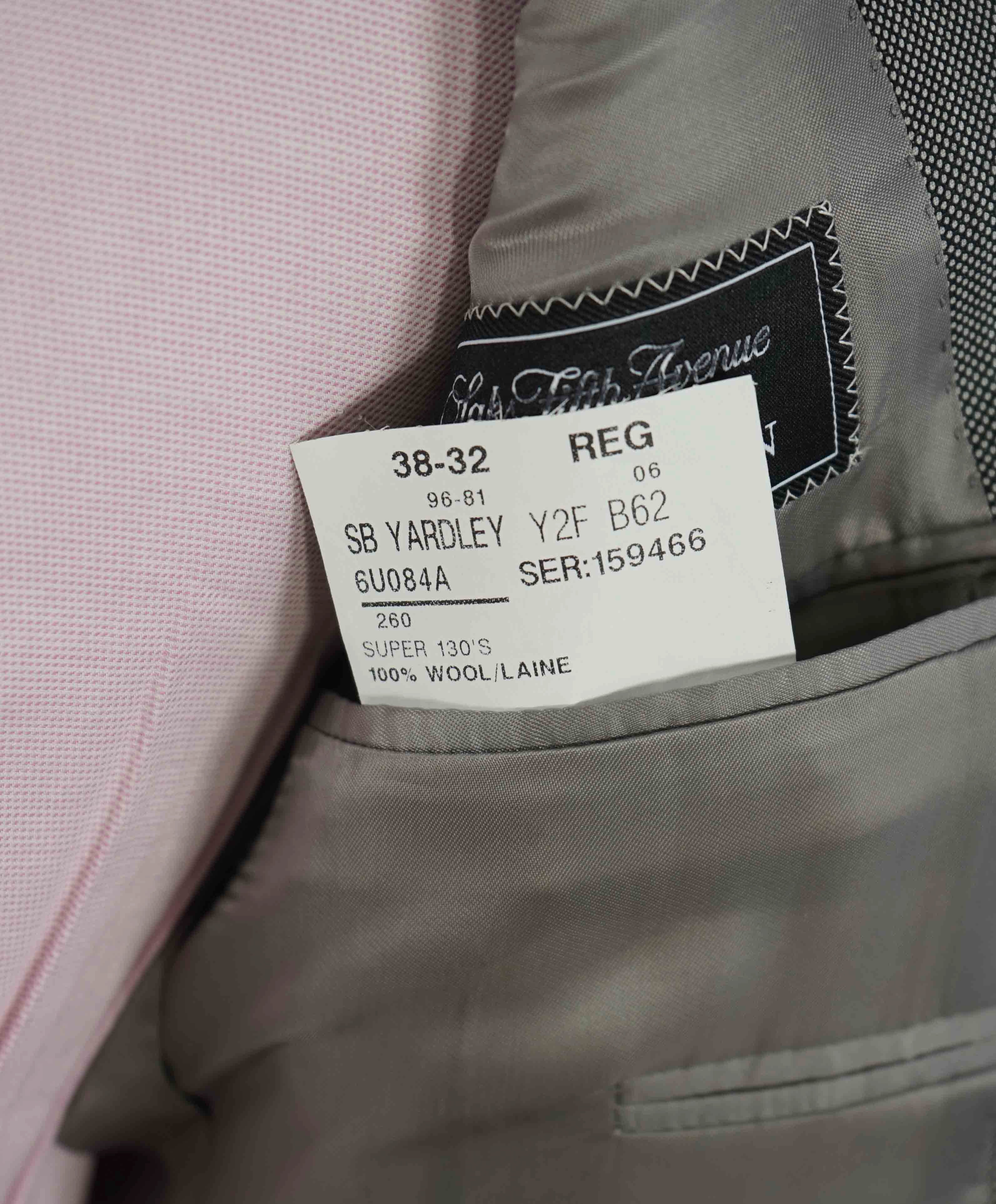 $995 SAMUELSOHN - Gray & Black Textured Birdseye Premium Grade Blazer - 38R