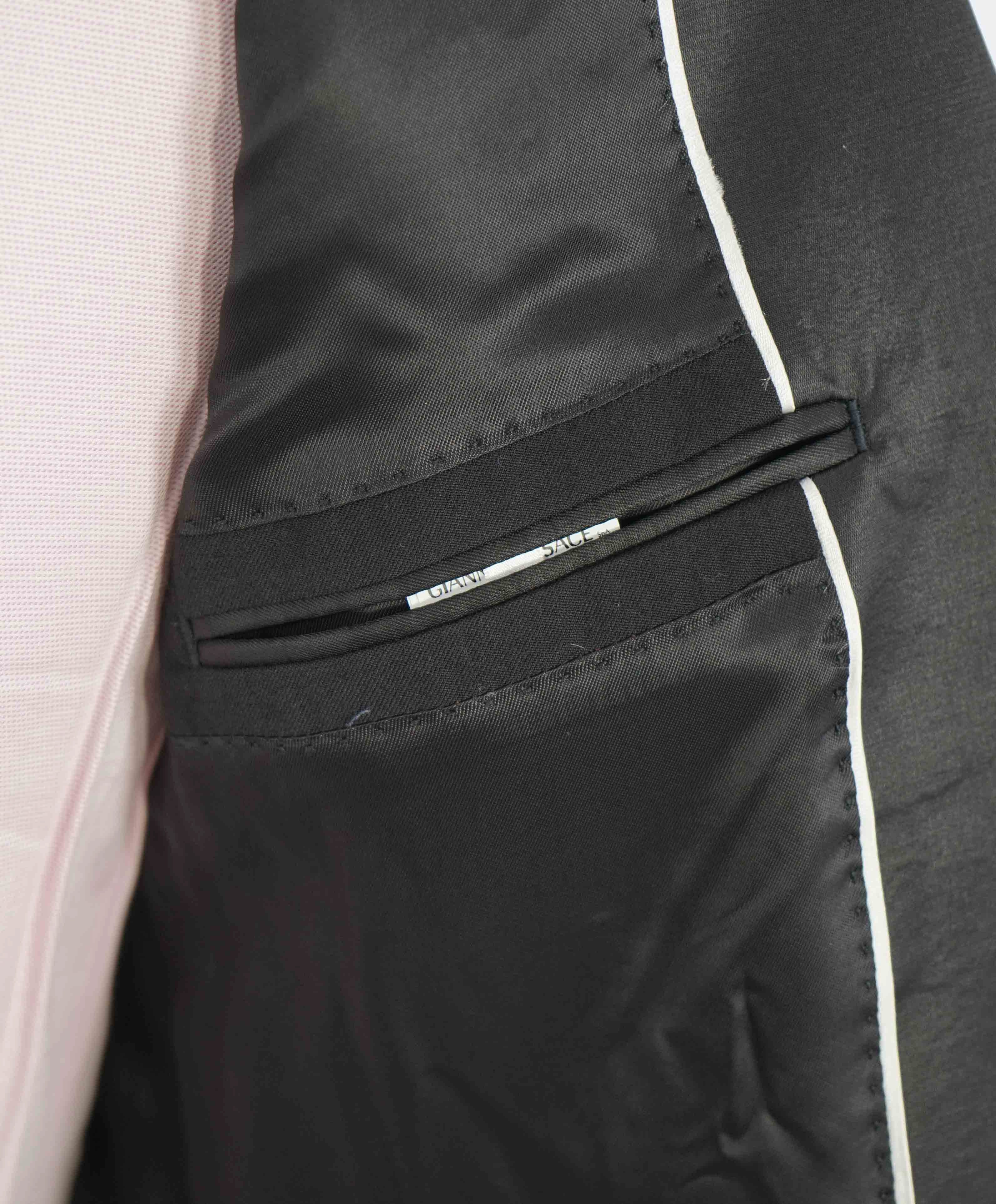 $1,195 VERSACE COLLECTION - Black PEAK LAPEL TuxDinner Jacket Blazer - 42R