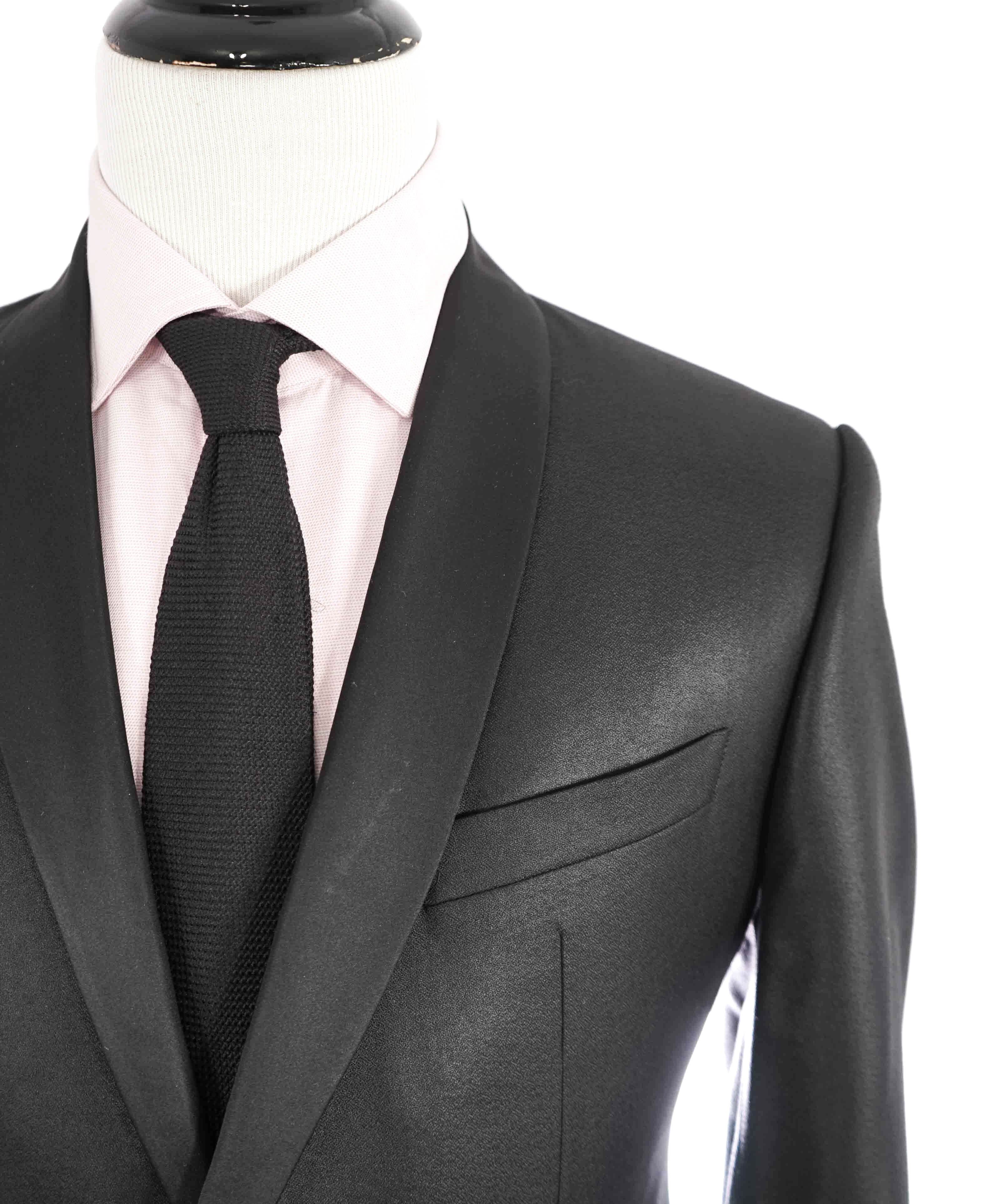$2,295 ARMANI COLLEZIONI - "M Line" Shawl Collar Diamond Tuxedo Suit - 44R 39W