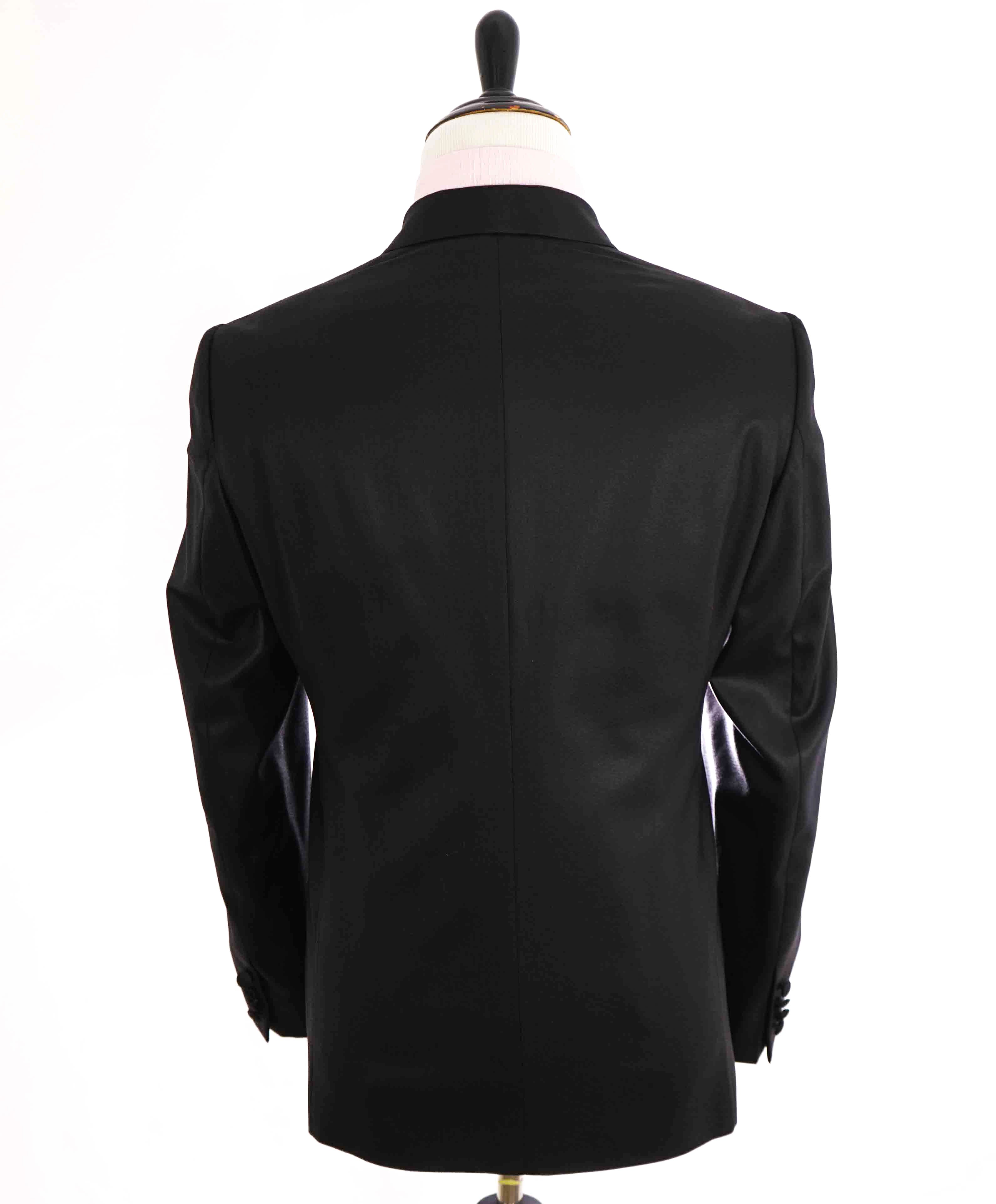 $2,295 ARMANI COLLEZIONI - "M Line" Shawl Collar Diamond Tuxedo Suit - 44R 39W