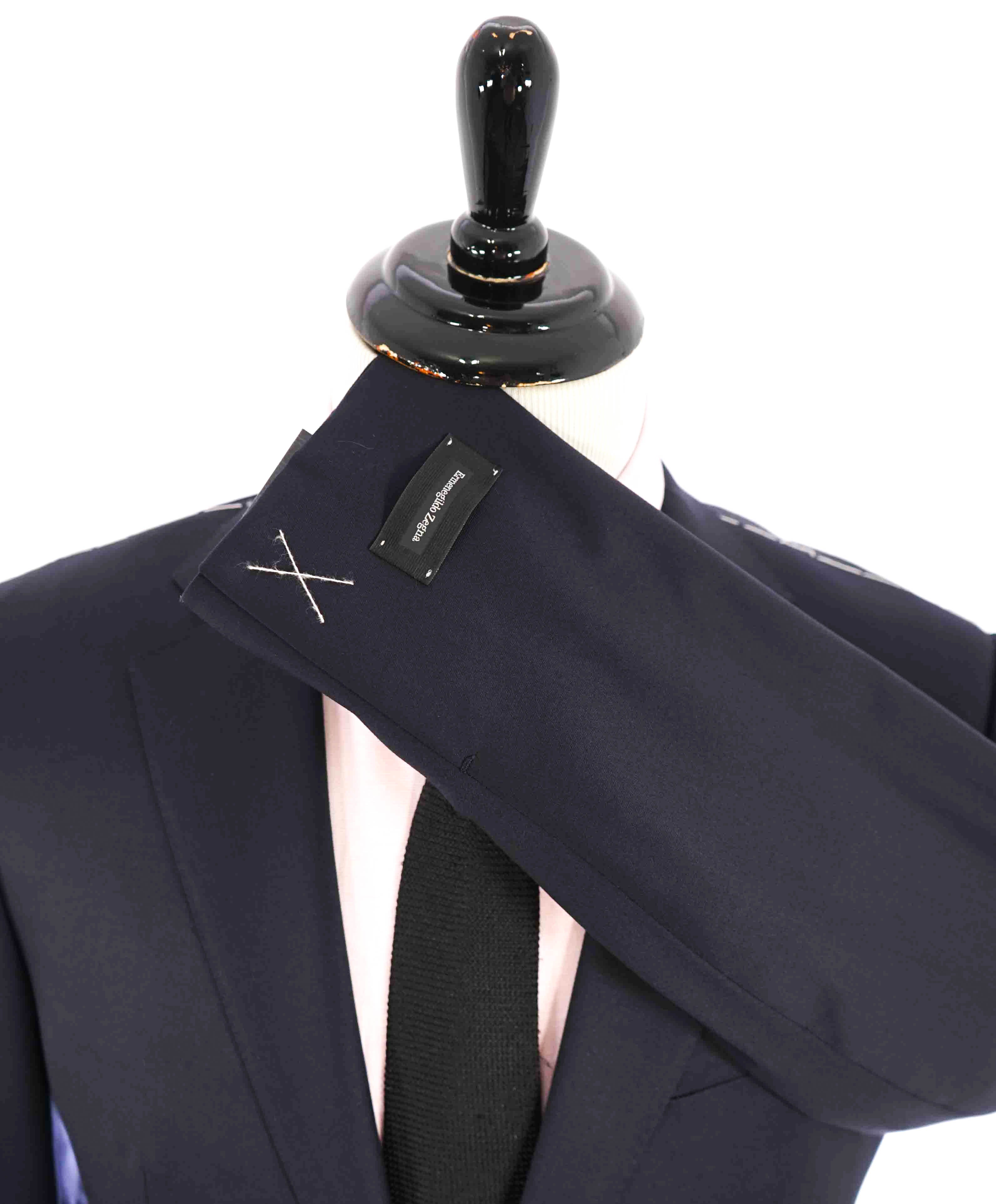 $3,250 ERMENEGILDO ZEGNA - "MICRONSPHERE" *Closet Staple* Navy Suit - 42L