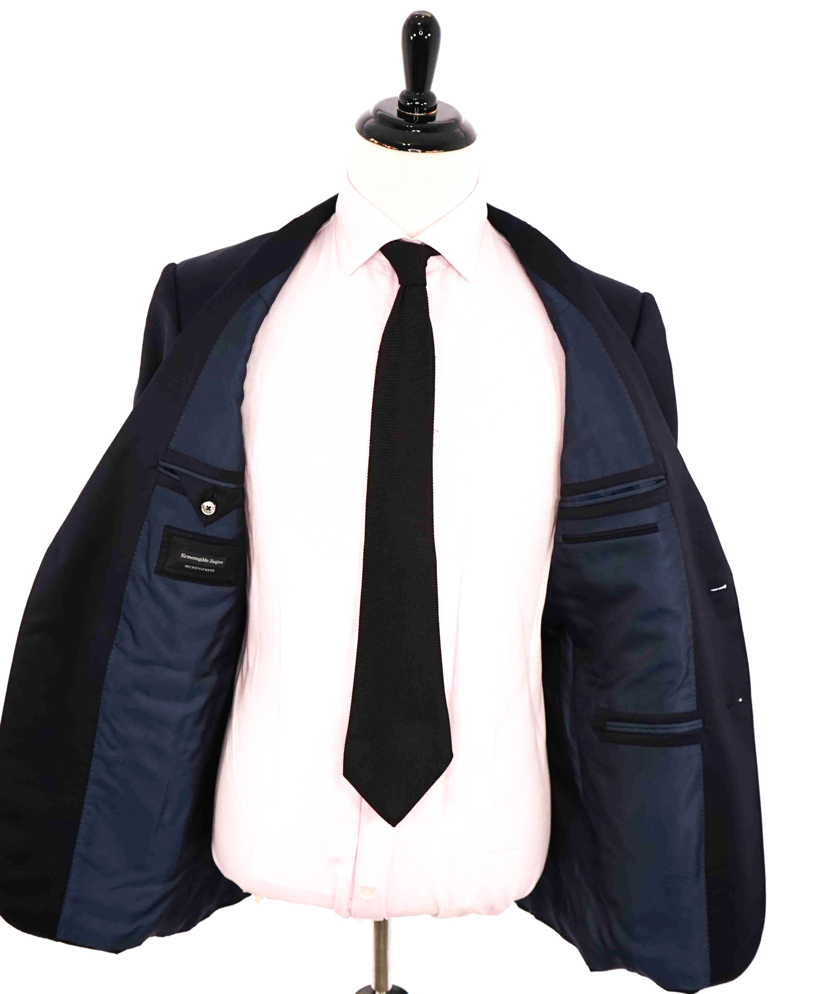 $3,250 ERMENEGILDO ZEGNA - "MICRONSPHERE" *Closet Staple* Navy Suit - 42L