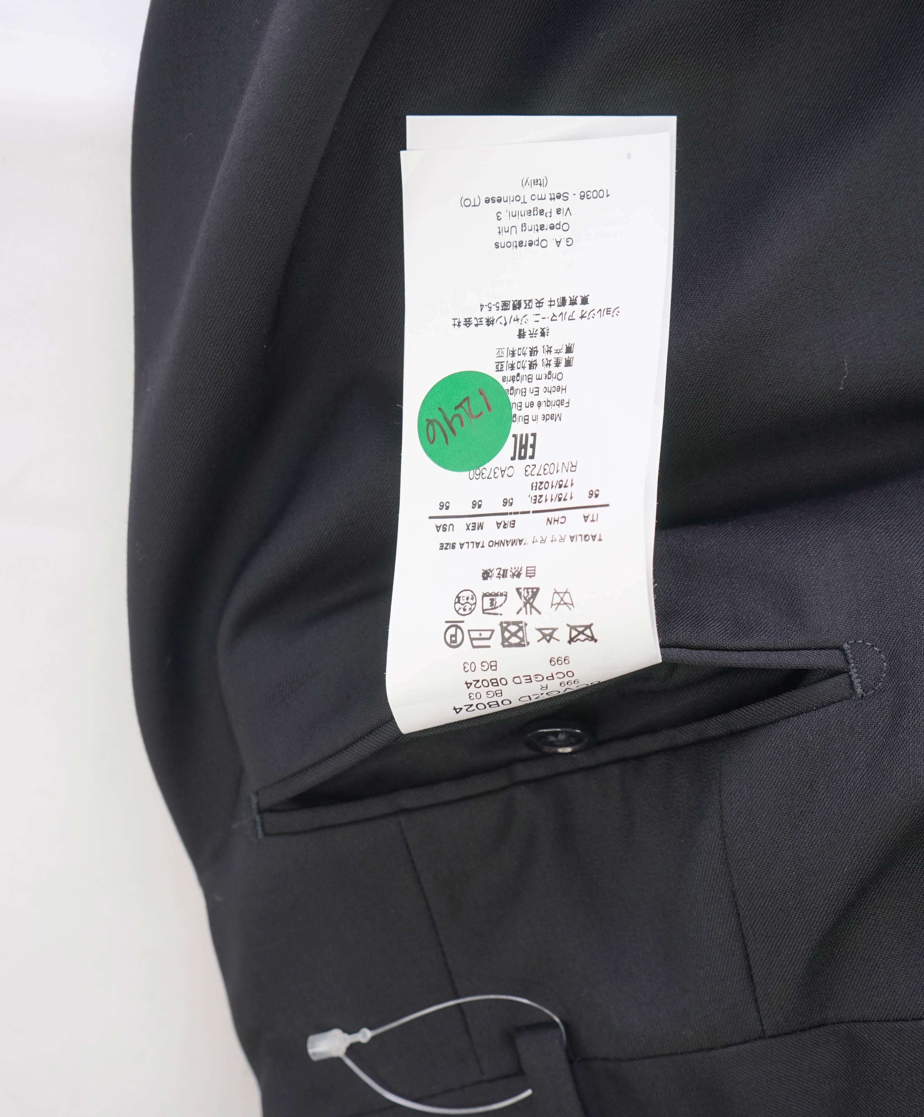 ARMANI COLLEZIONI - *CLOSET STAPLE* Black Flat Front Dress Pants - 40W