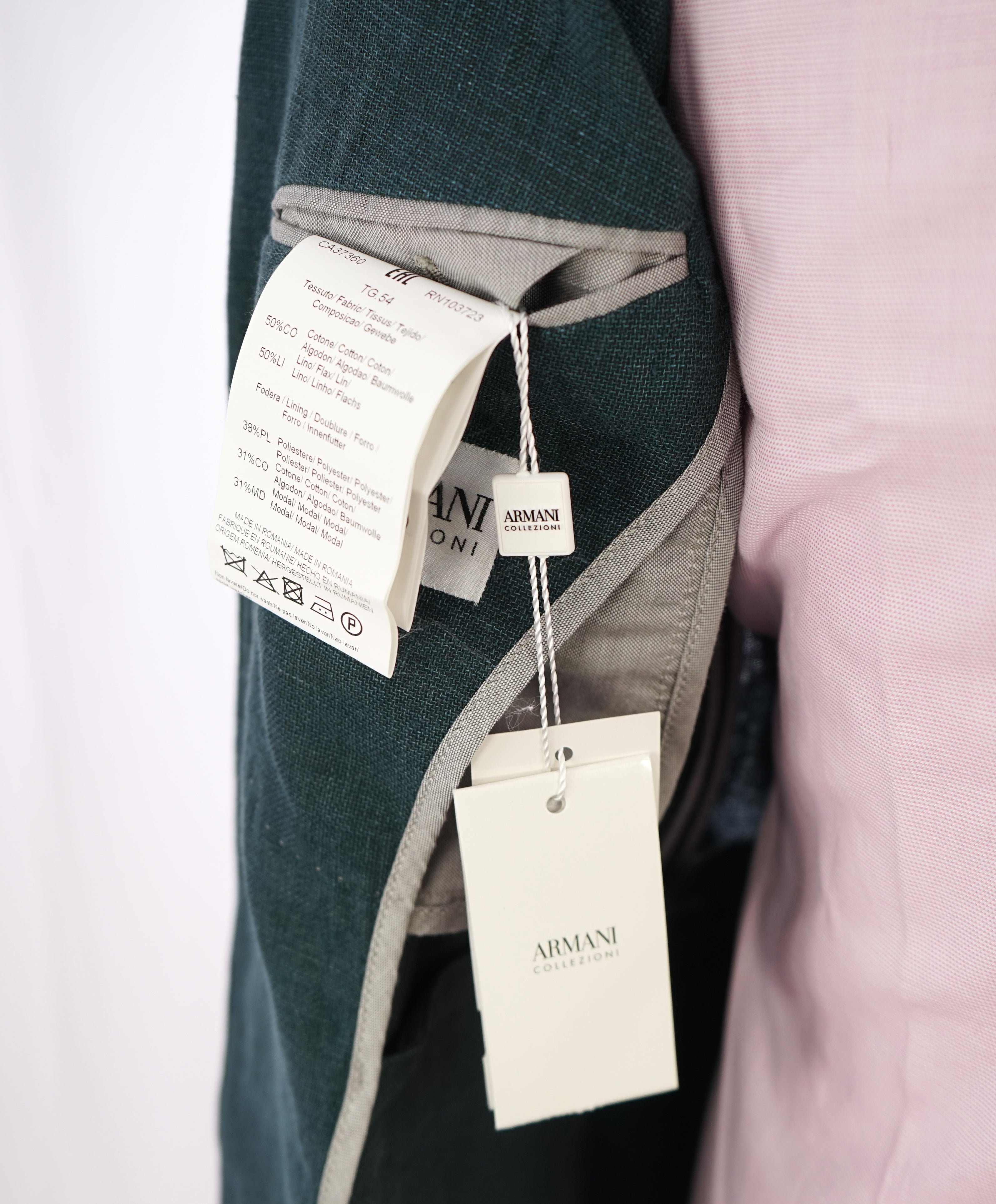 ARMANI COLLEZIONI - Sage Green W Cream Buttons Semi-Lined Linen Blazer - 42R