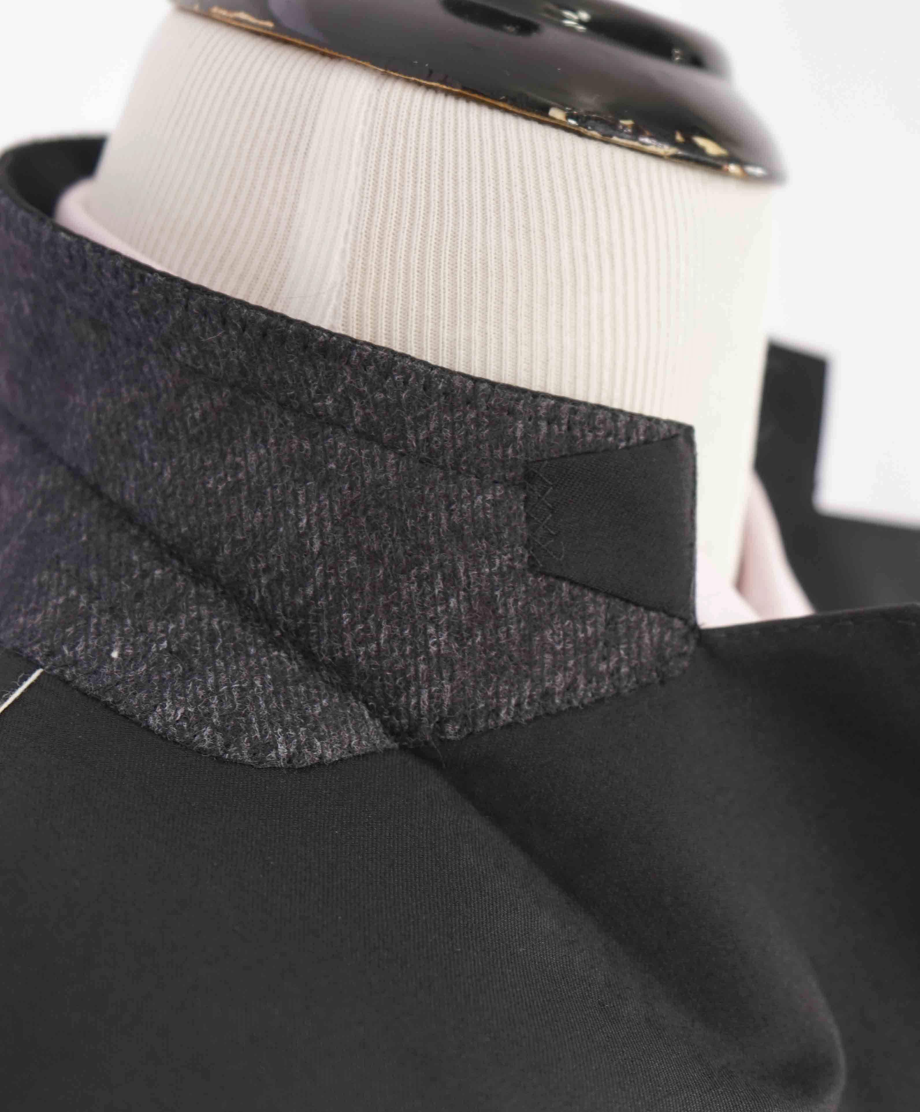 $3,995 ERMENEGILDO ZEGNA-"MULTISEASON" Notch Lapel Black Tuxedo-46R 37W