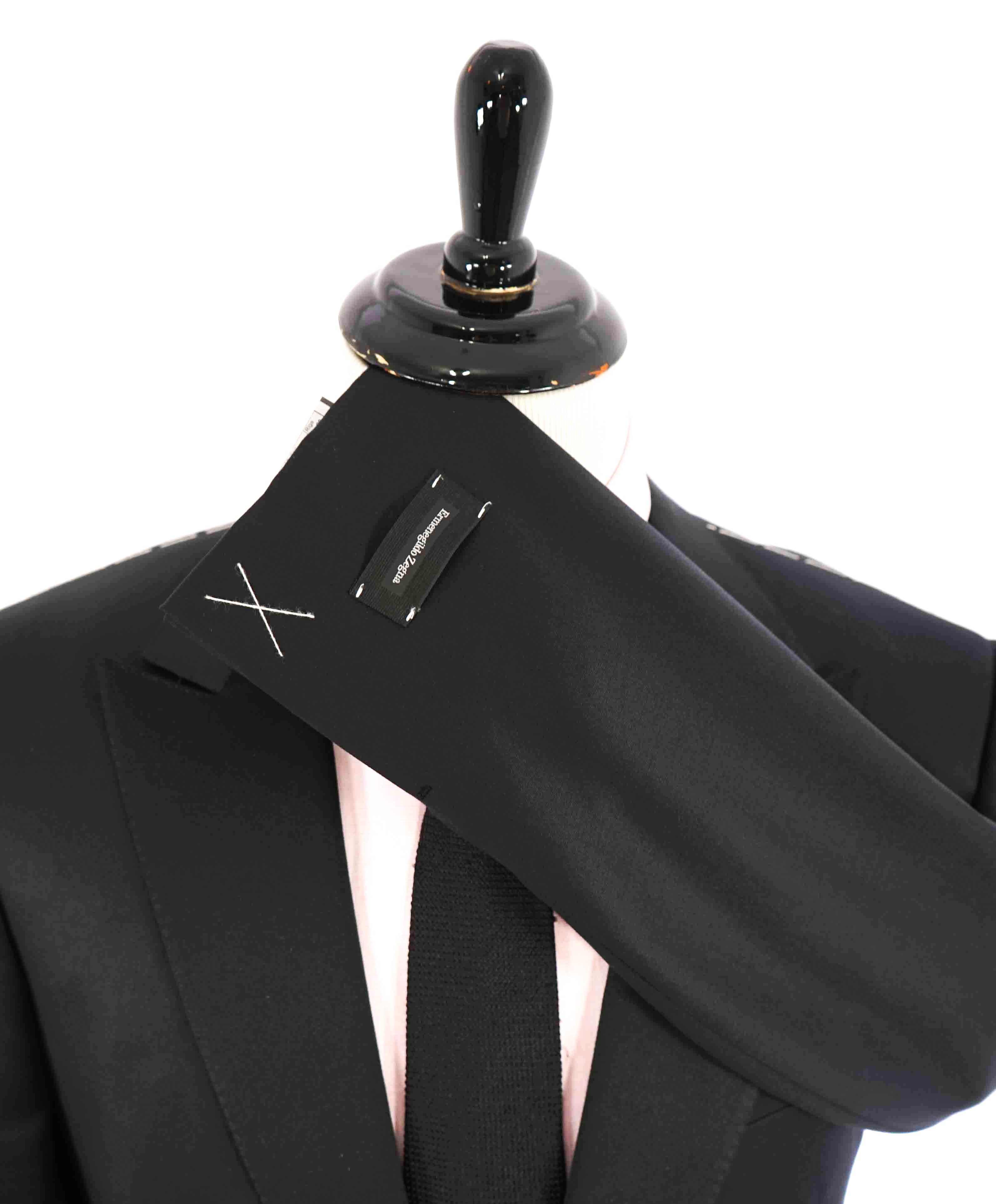 $3,995 ERMENEGILDO ZEGNA -"MICRONSPHERE MILA" PEAK LAPEL Tuxedo - 46L