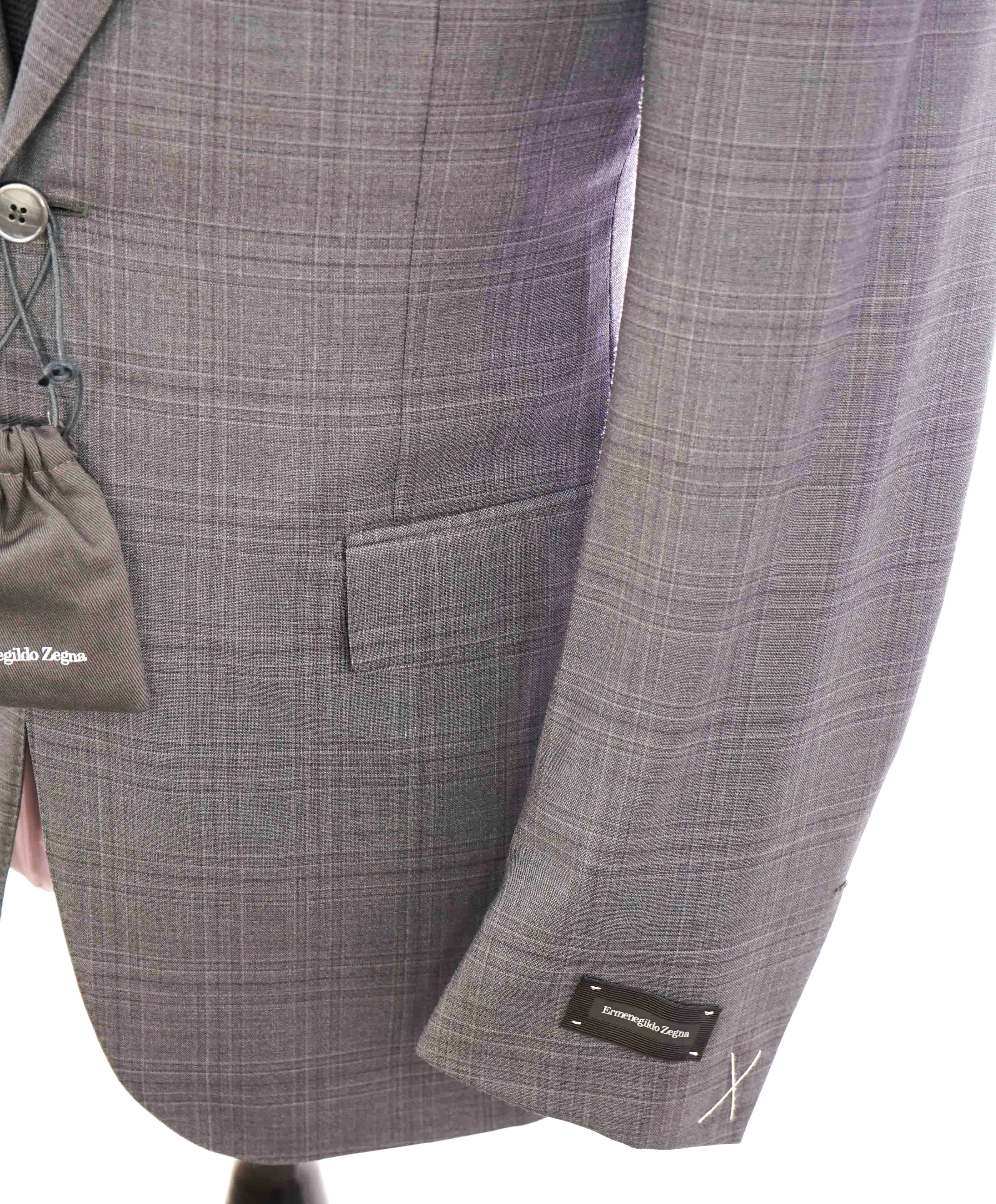 $3,290 ERMENEGILDO ZEGNA- “TORFEO” Gray / Pink Wool Check Blazer- 40R
