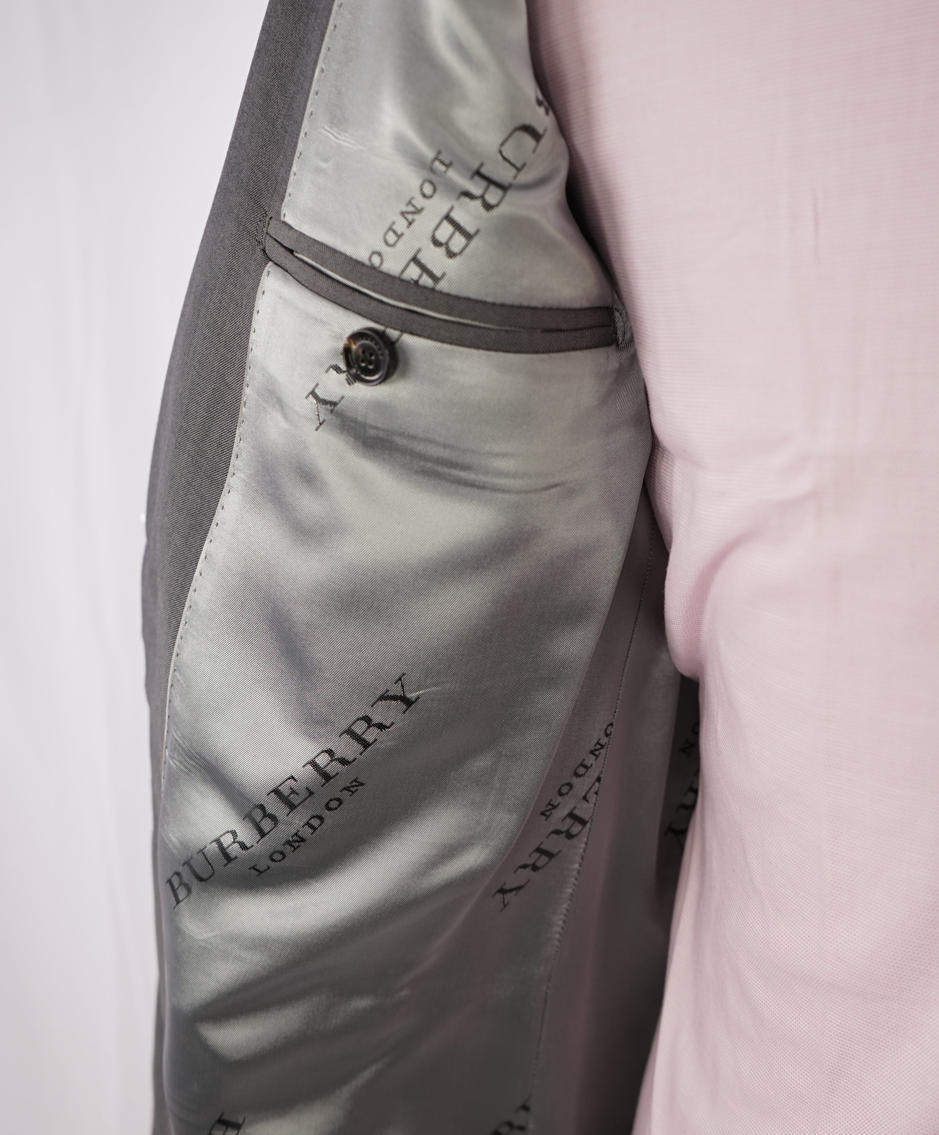 BURBERRY LONDON - Made In Italy Wool & Mohair "MILBURY" LOGO Suit - 48L