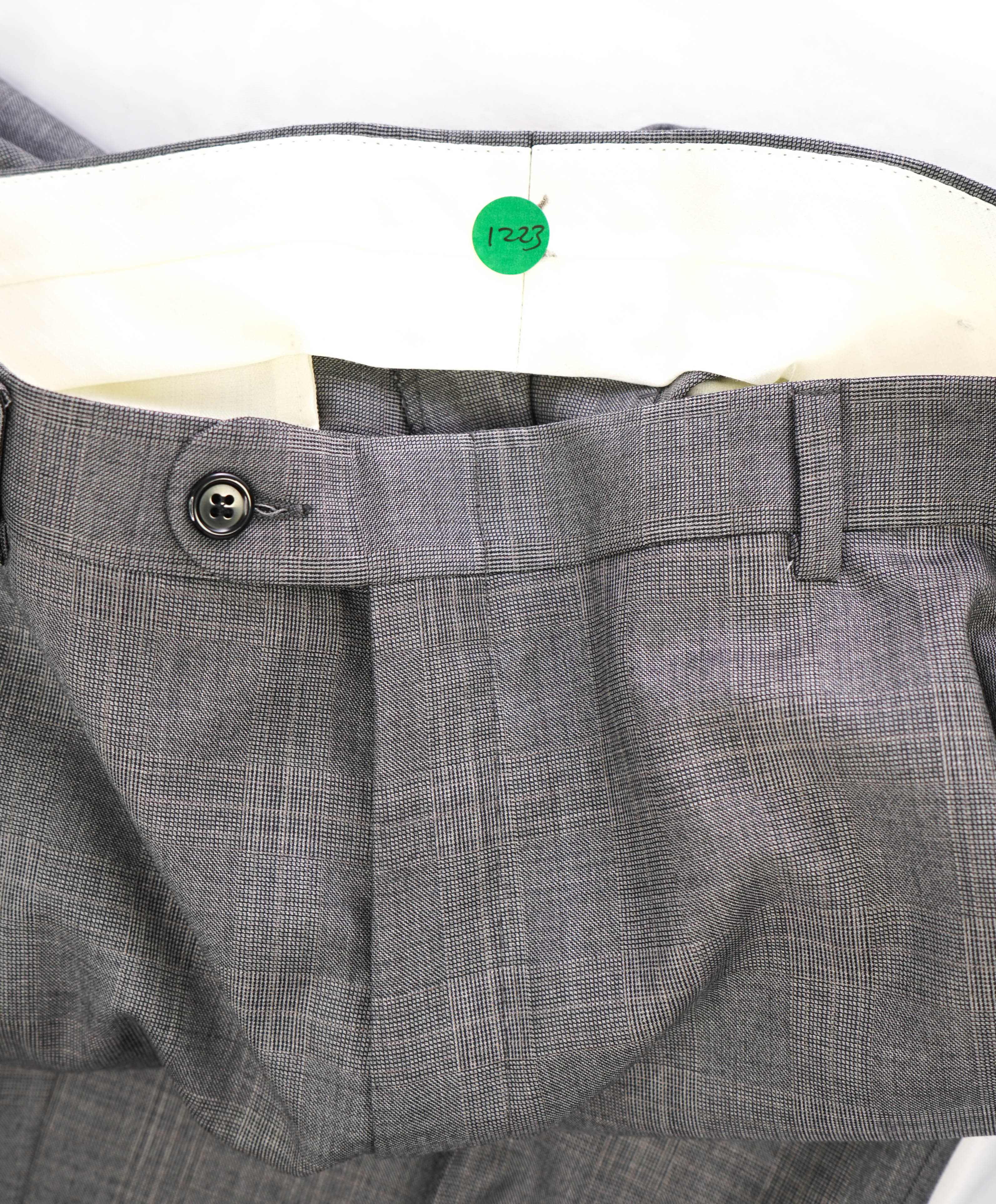 HICKEY FREEMAN - Gray Prince of Wales Plaid Wool Flat Front Dress Pants - 34W