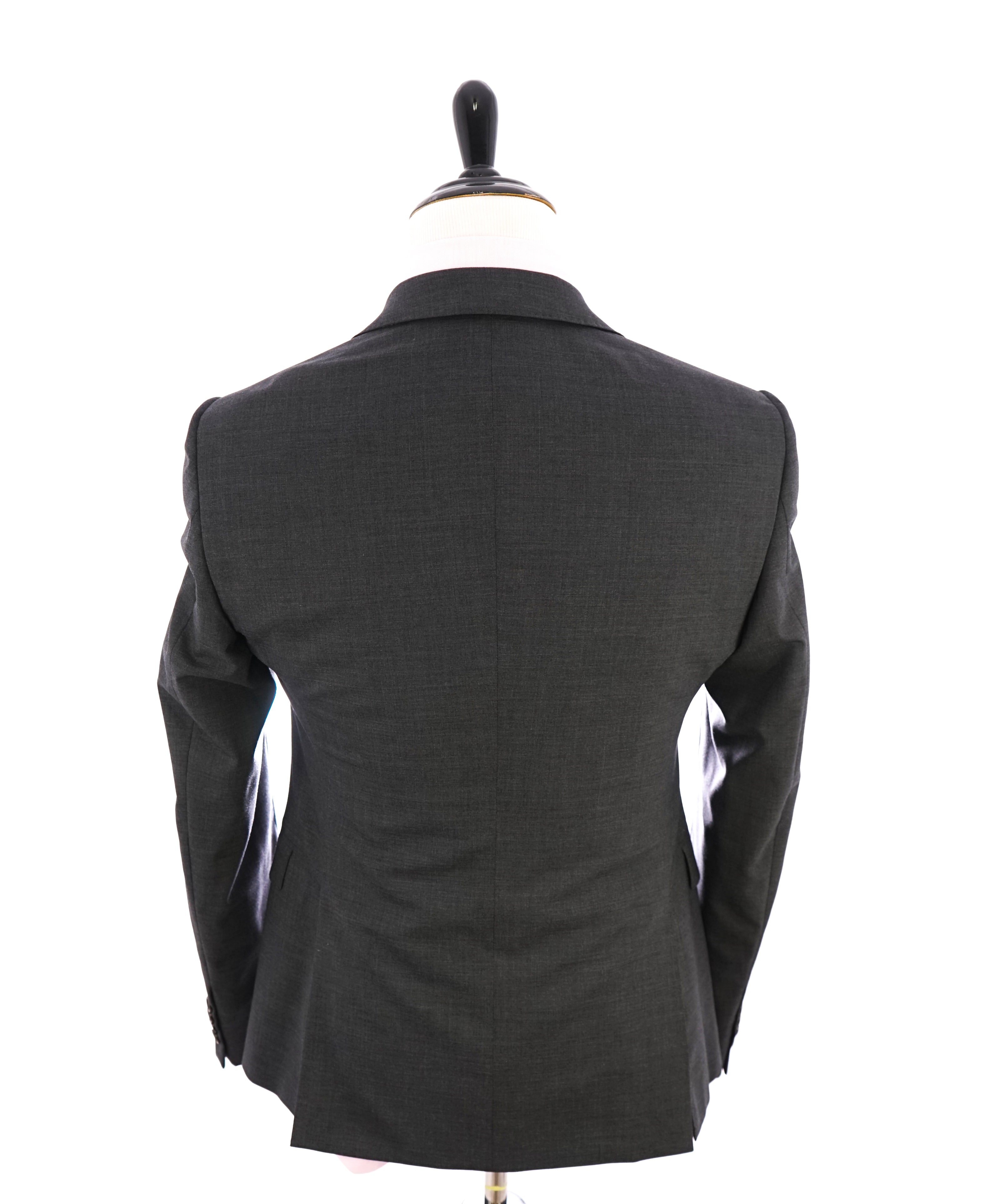 $1,895 ARMANI COLLEZIONI - Peak Lapel Charcoal Gray Suit "Slim Drop 8"- 38R
