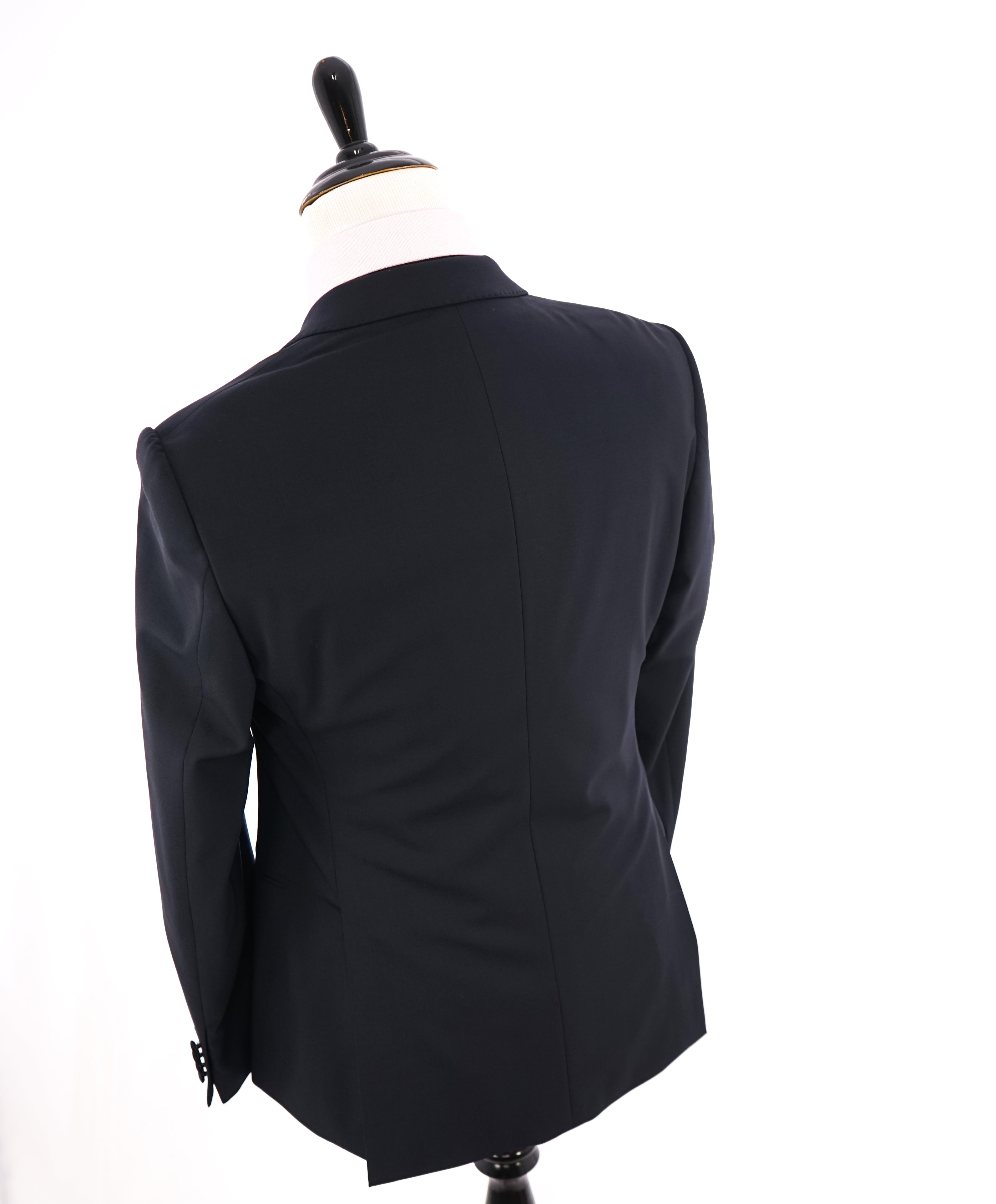 ARMANI COLLEZIONI - "M Line" Blue Slim 1-Button Tuxedo Peak Lapels - 42R