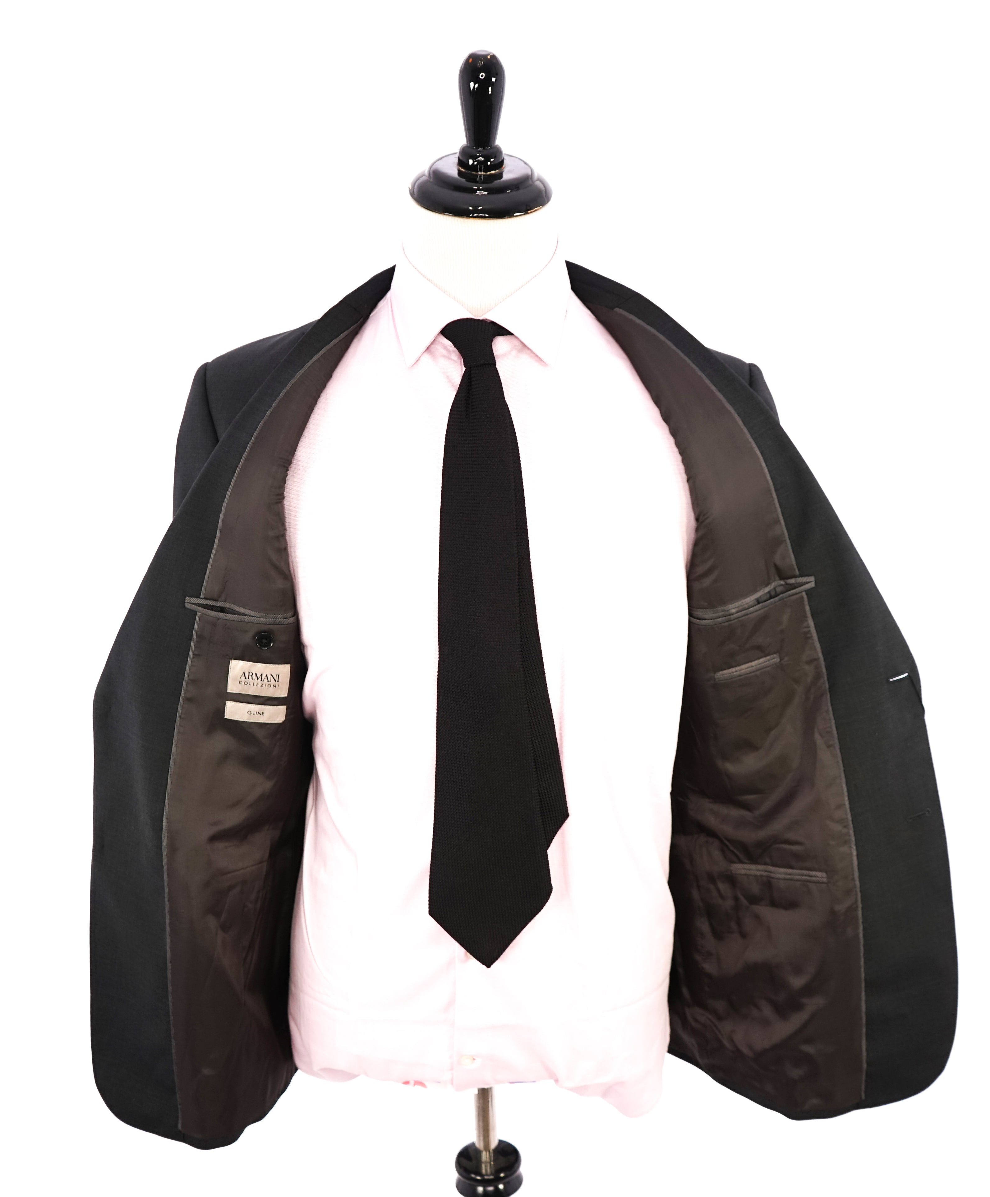 ARMANI COLLEZIONI - "G Line" Classic Gray Charcoal Notch Lapel Suit - 40R
