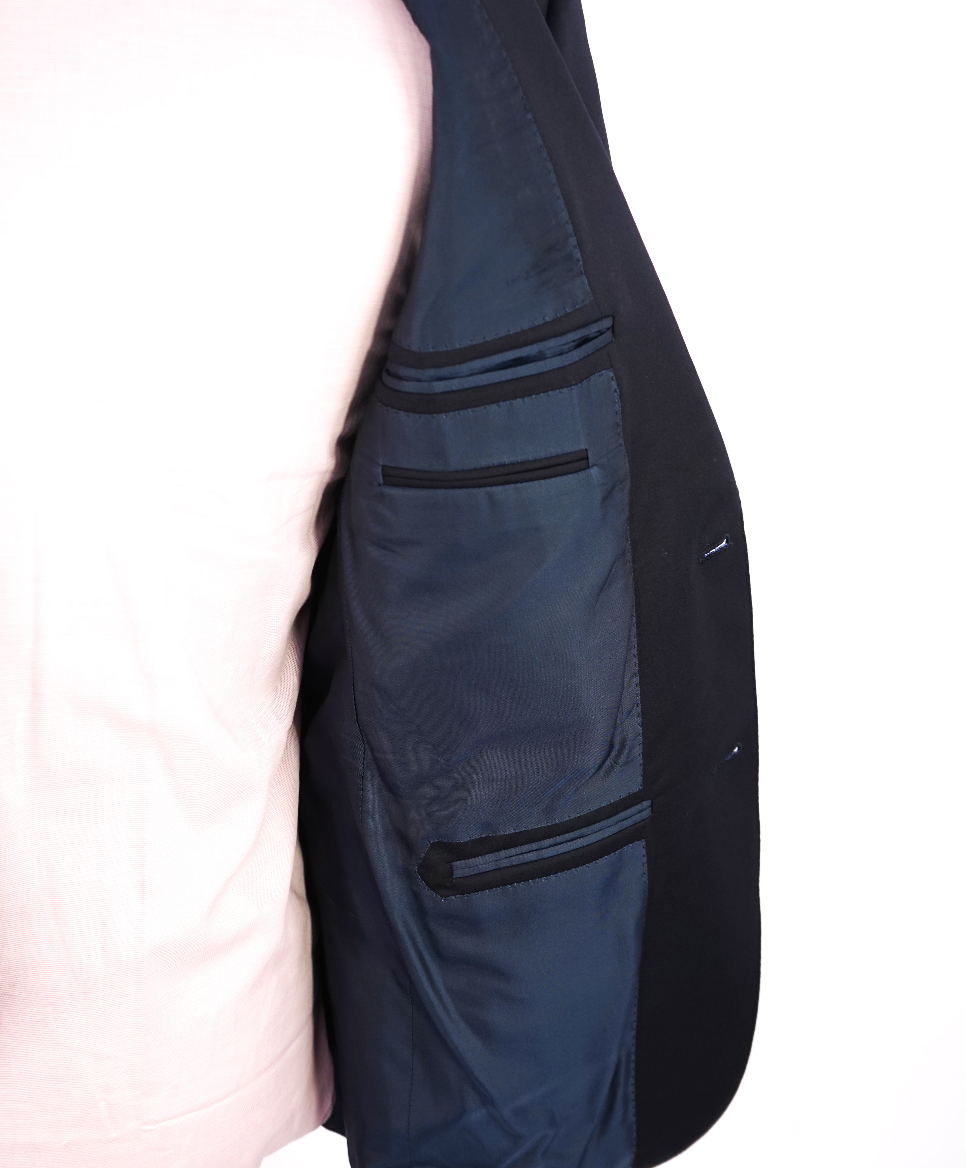$3,250 ERMENEGILDO ZEGNA - "MICRONSPHERE" *Closet Staple* Navy Suit - 48L