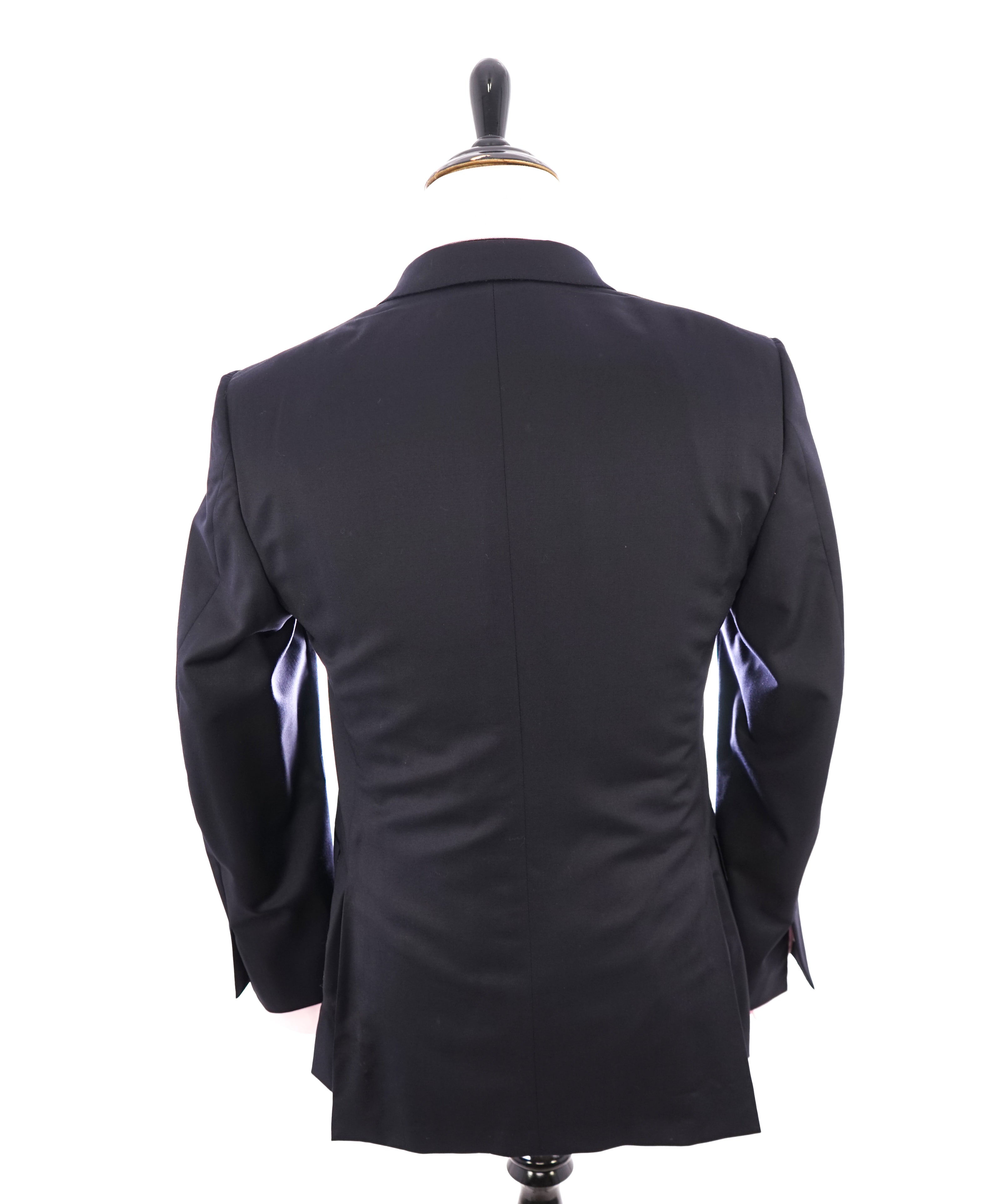 $3,250 ERMENEGILDO ZEGNA - "MICRONSPHERE" *Closet Staple* Navy Suit - 48L