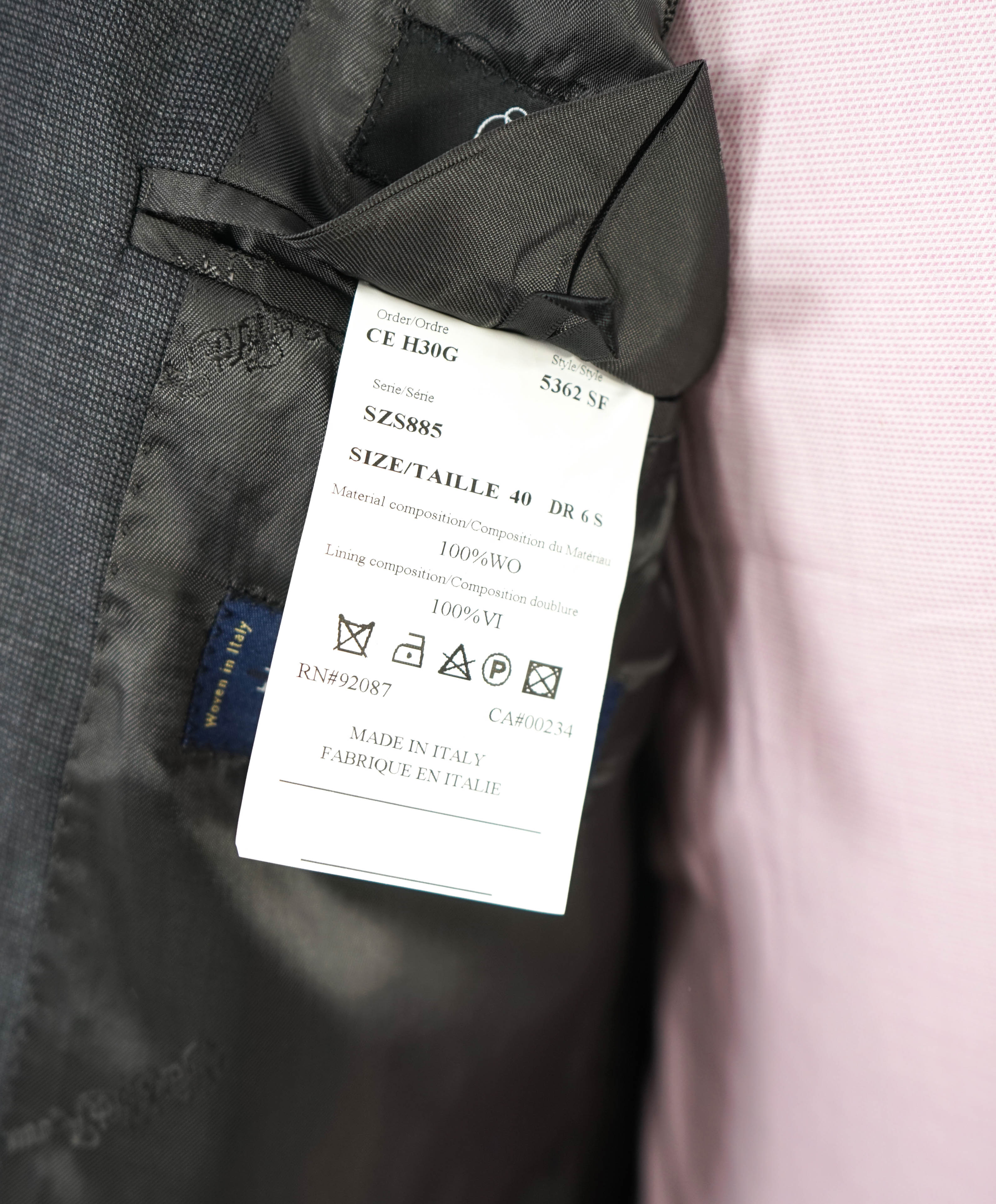 ERMENEGILDO ZEGNA - "Slim" SAKS FIFTH AVENUE Gray Textured Suit - 40S