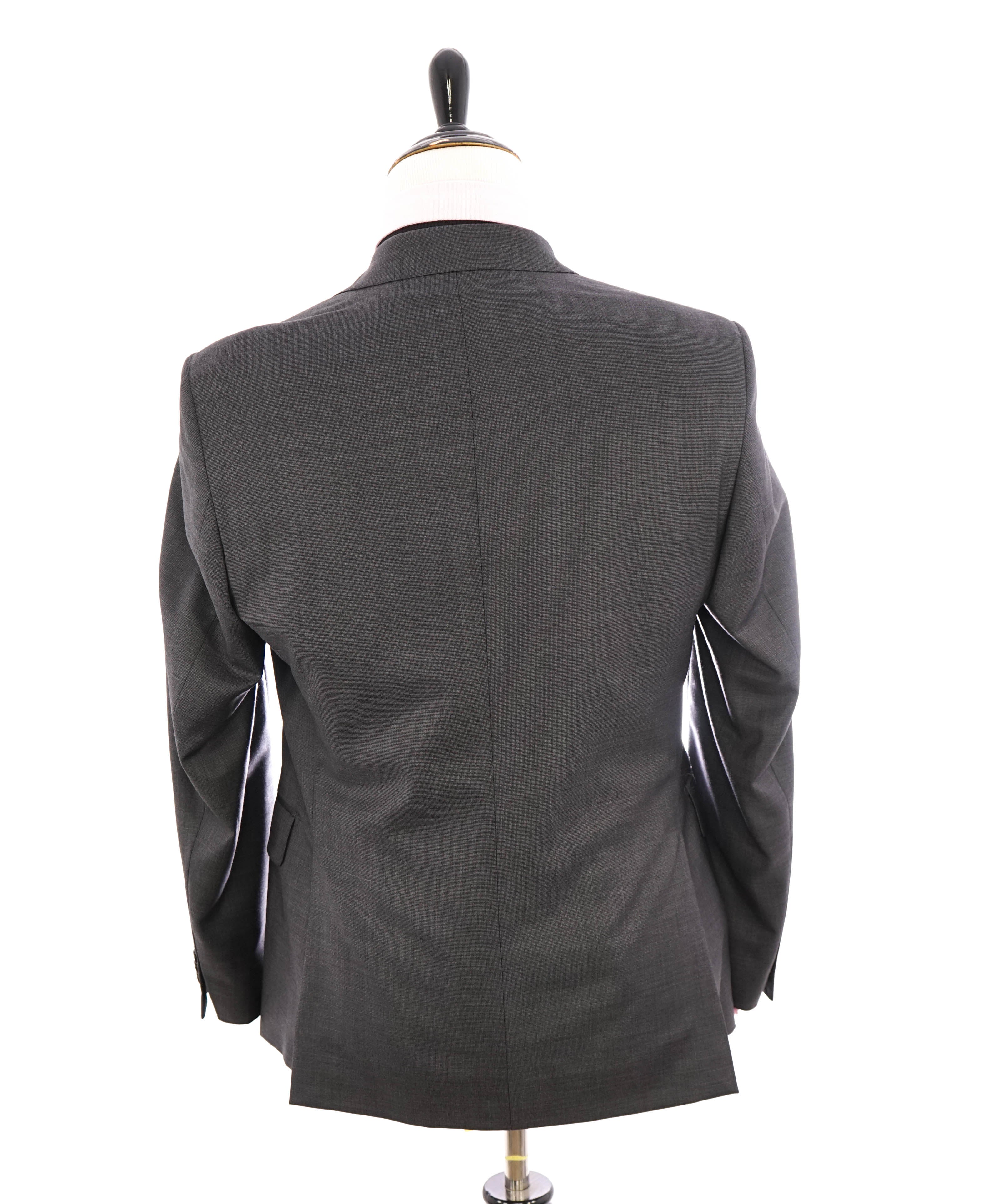 ERMENEGILDO ZEGNA - "Slim" SAKS FIFTH AVENUE Gray Textured Suit - 40S