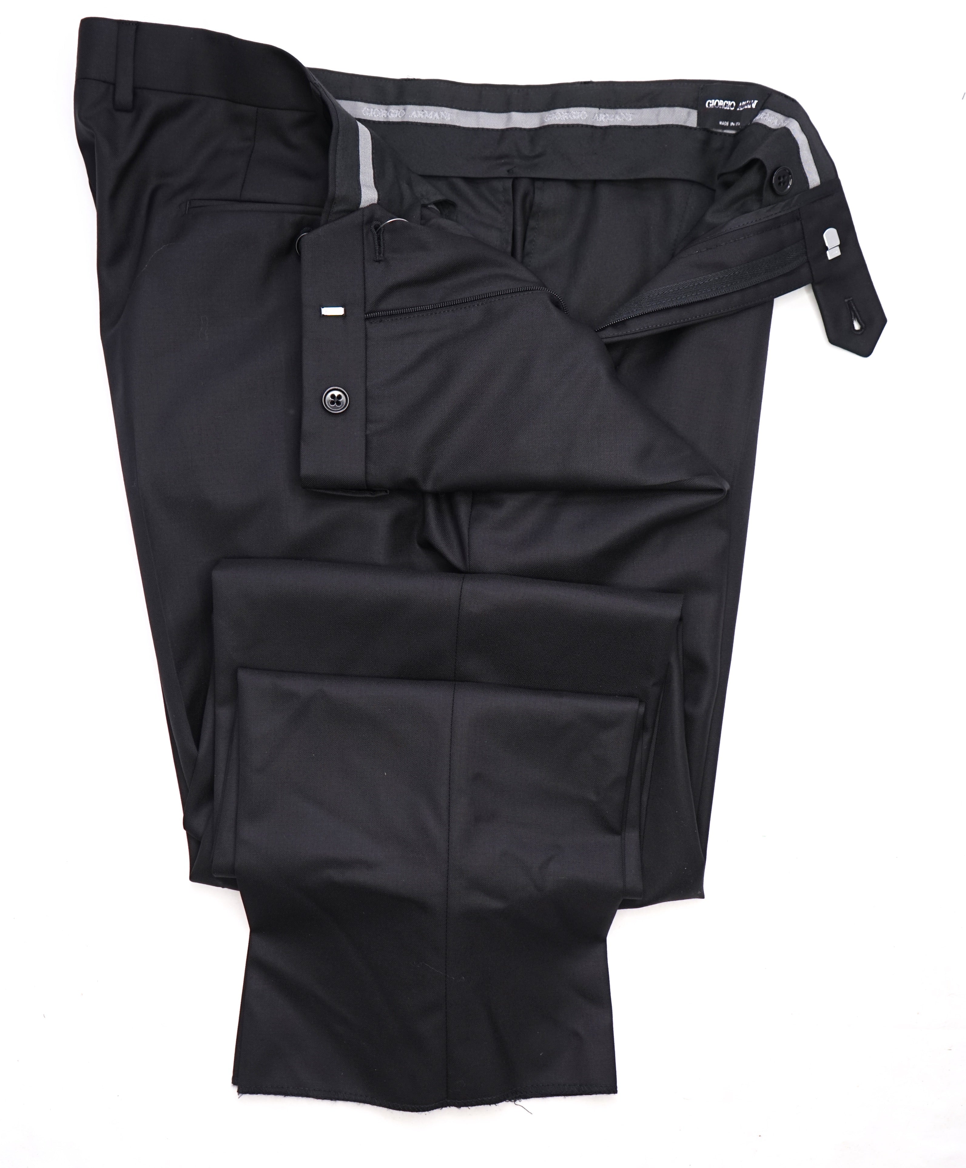 GIORGIO ARMANI - Jet Black 2-Button Super 160's “SOFT” Collection Suit - 42R