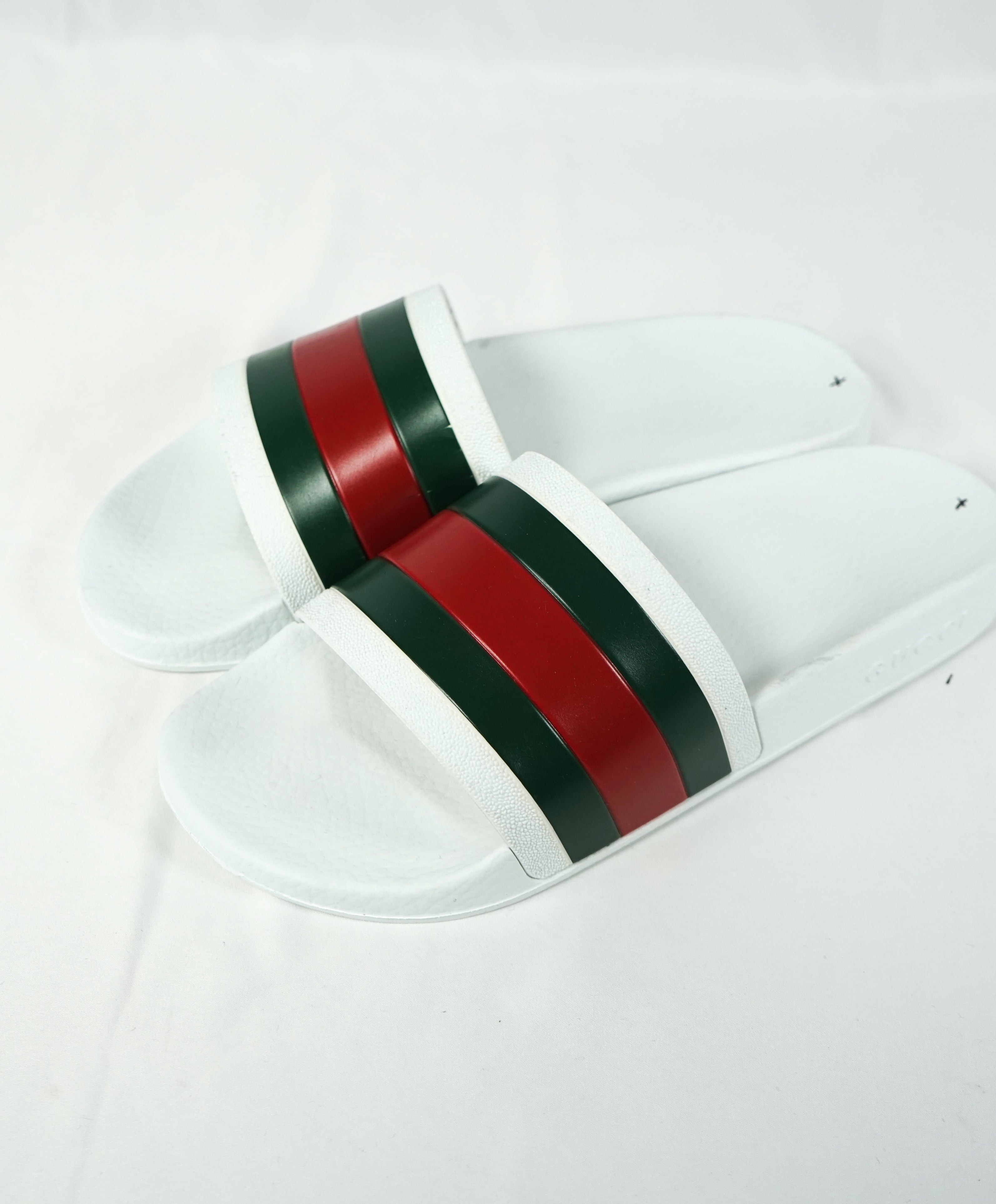 GUCCI - Iconic Green & Red Slides "72" White Slippers - 8