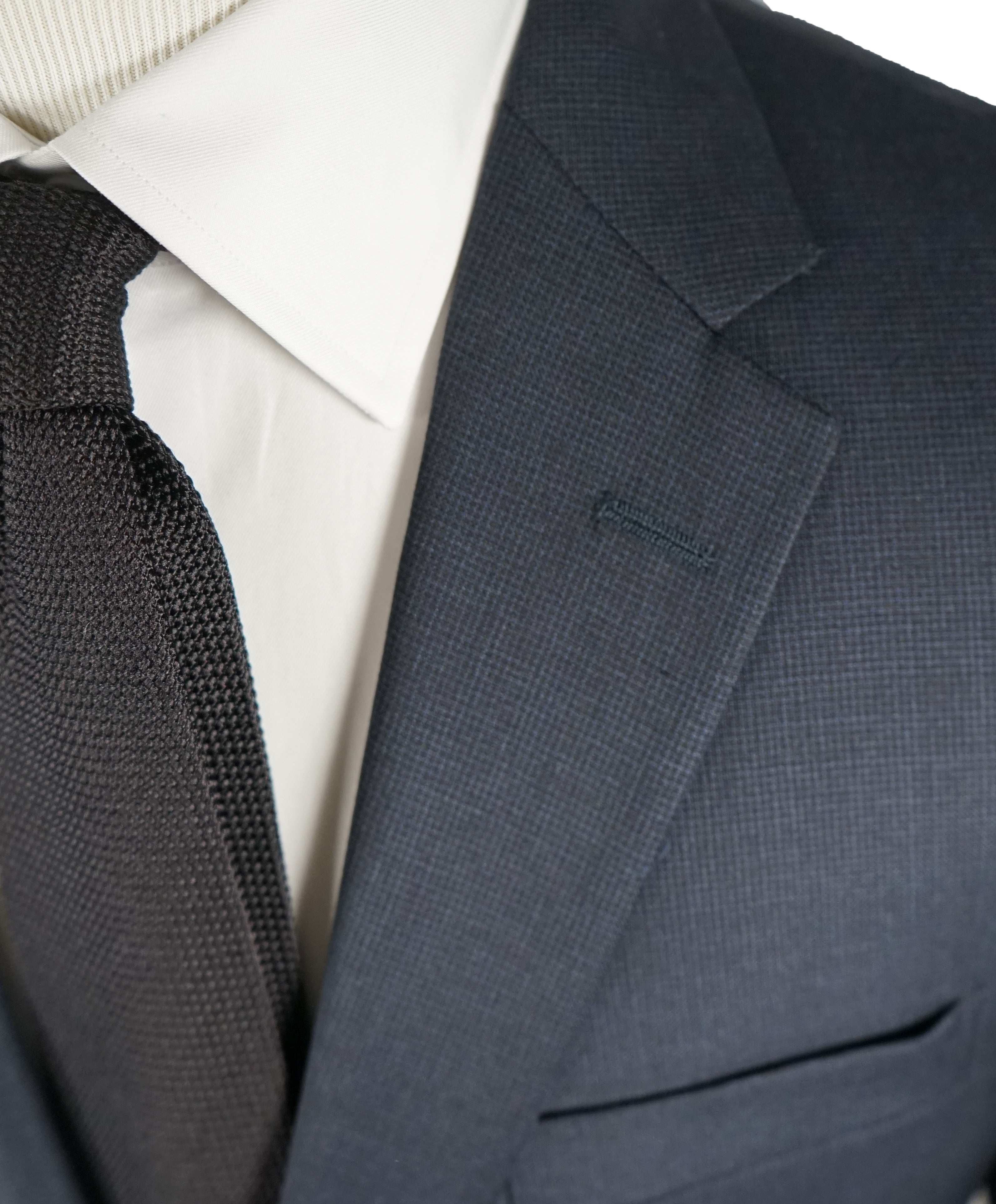 HICKEY FREEMAN - Navy Blue Textured Micro Check Suit - 42L