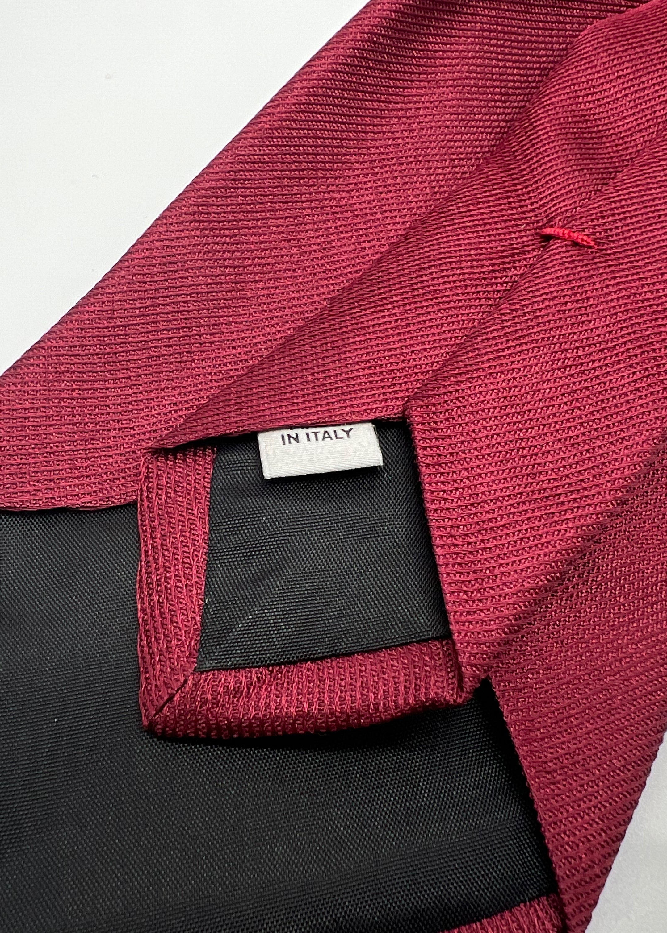 $225 VALENTINO GARAVANI - Burgundy Textured *CLOSET STAPLE* 3.25" - Tie