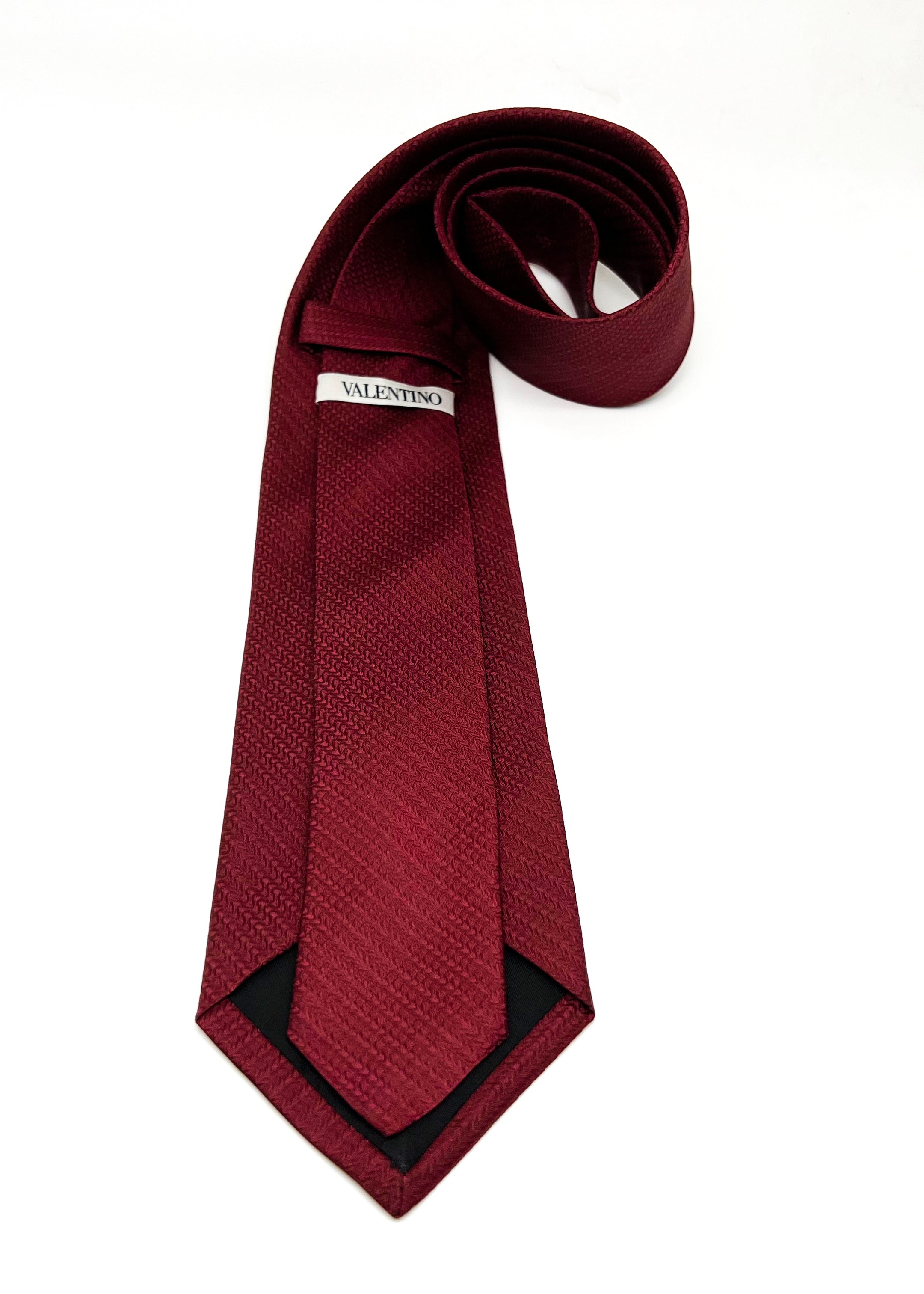 $225 VALENTINO GARAVANI -Burgundy Micro Swirl *CLOSET STAPLE* 3.25"- Tie