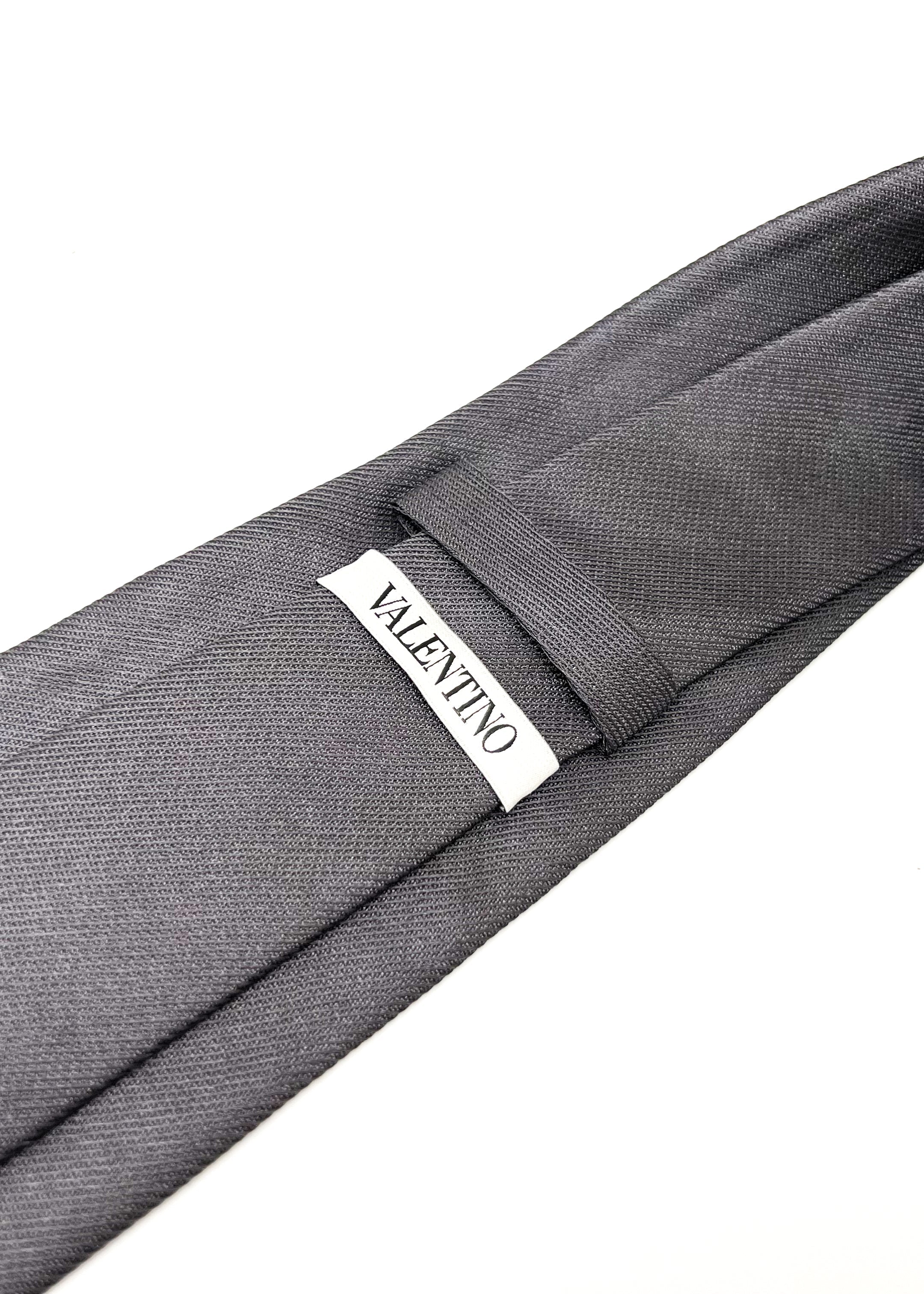 $225 VALENTINO GARAVANI - Gray Textured *CLOSET STAPLE* 3.25"- Tie