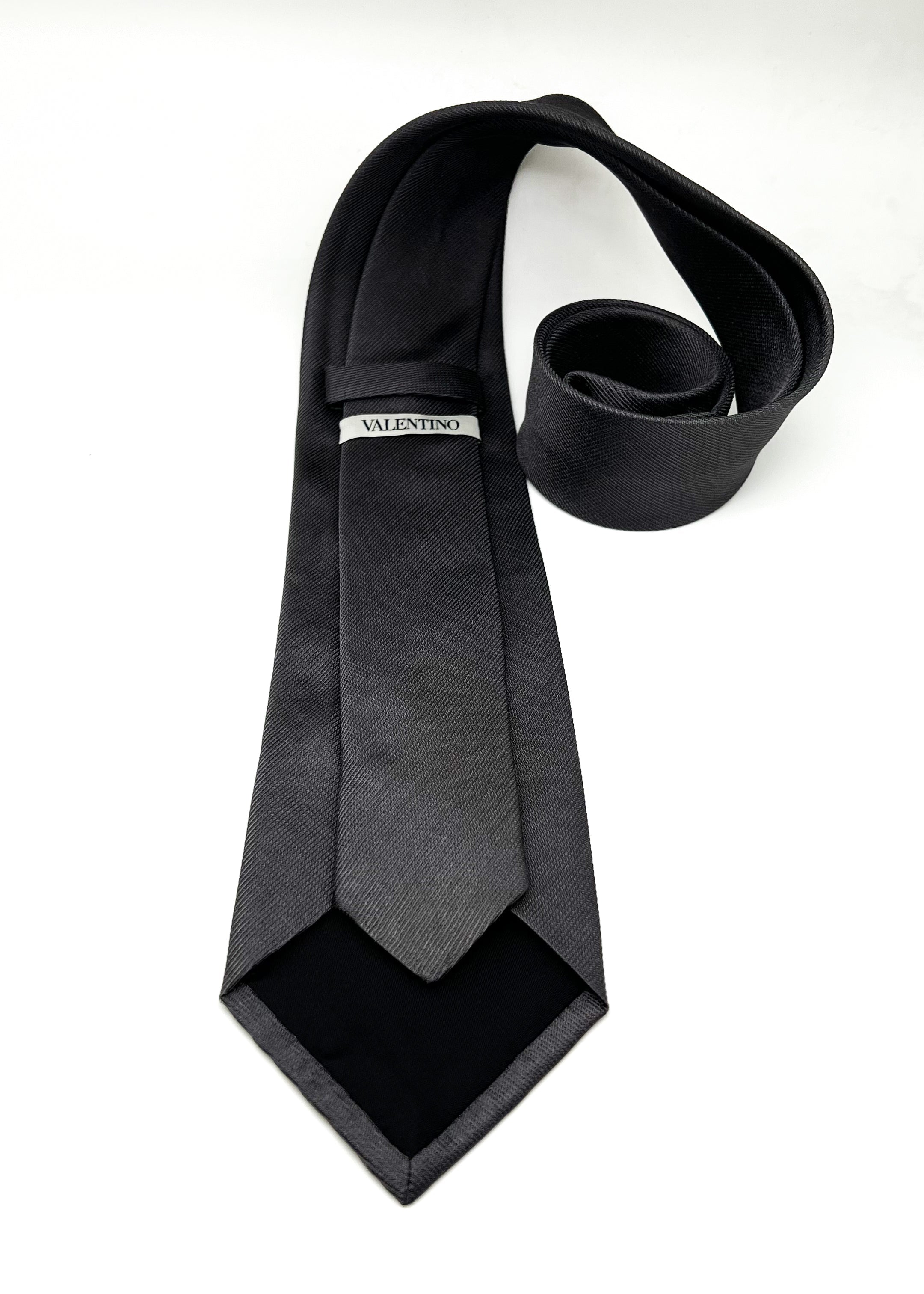 $225 VALENTINO GARAVANI - Gray Textured *CLOSET STAPLE* 3.25"- Tie
