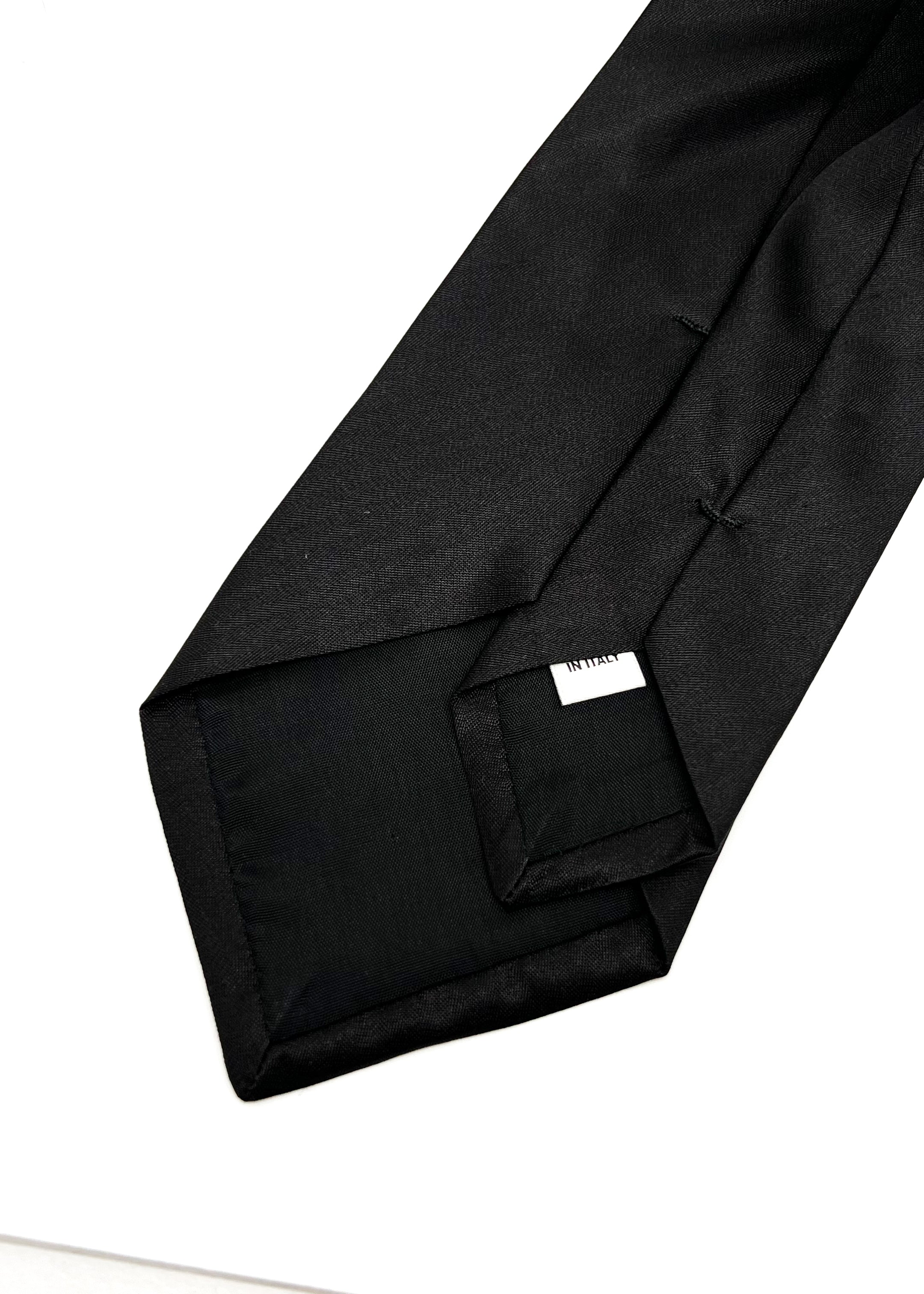 $225 VALENTINO GARAVANI - Solid Black *CLOSET STAPLE* 3.25"- Tie