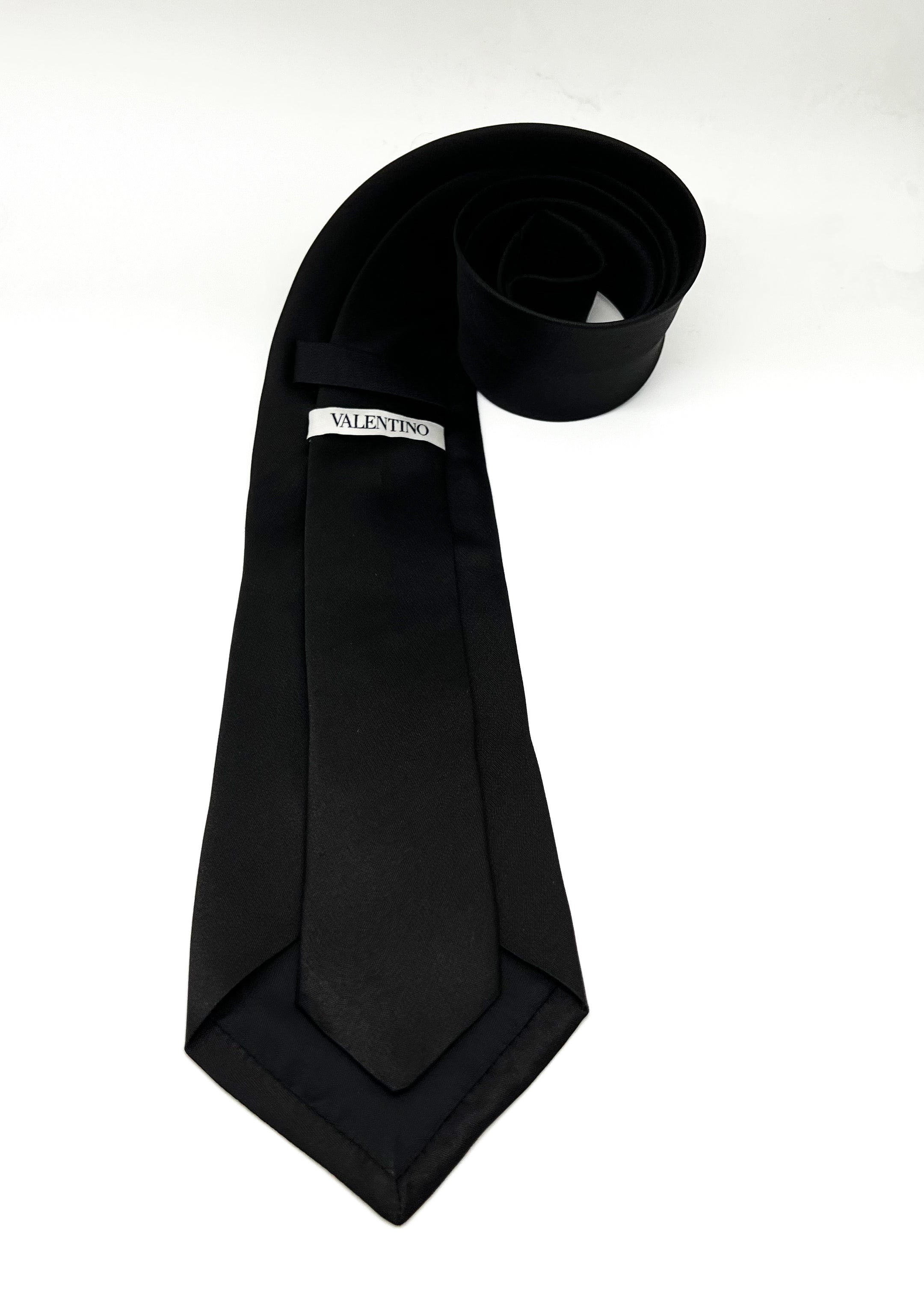 $225 VALENTINO GARAVANI - Solid Black *CLOSET STAPLE* 3.25"- Tie