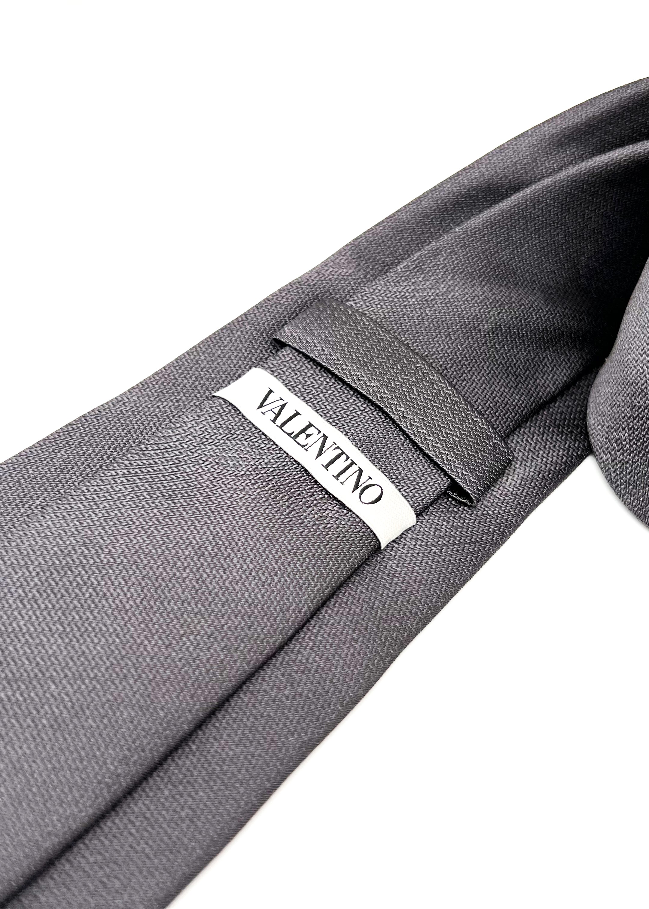 $225 VALENTINO GARAVANI - Subtle Weave Gray *CLOSET STAPLE* 3.25"- Tie