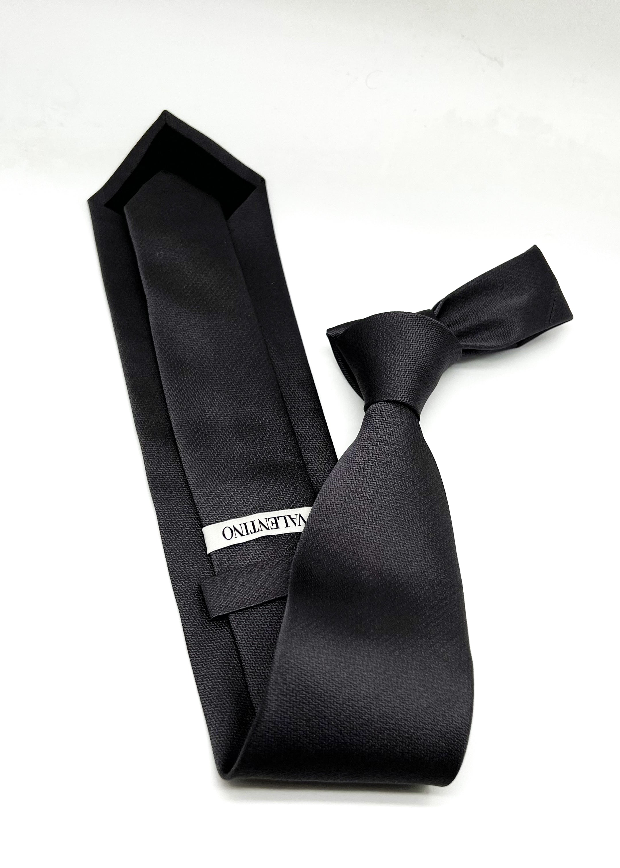 $225 VALENTINO GARAVANI - Subtle Weave Gray *CLOSET STAPLE* 3.25"- Tie