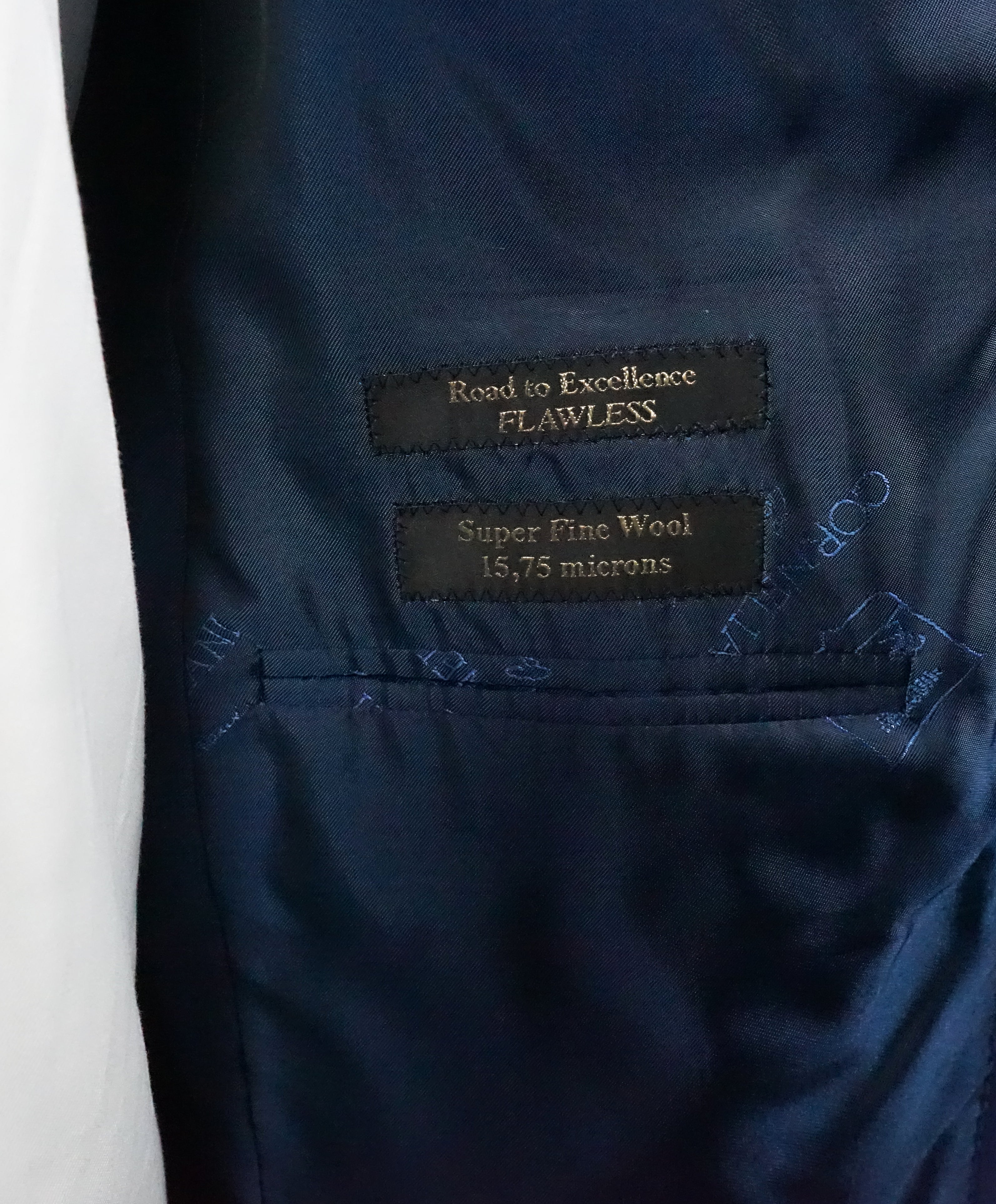 CORNELIANI - Cobalt Blue Stripe Suit Super Fine 15,75 Microns Suit - 42R