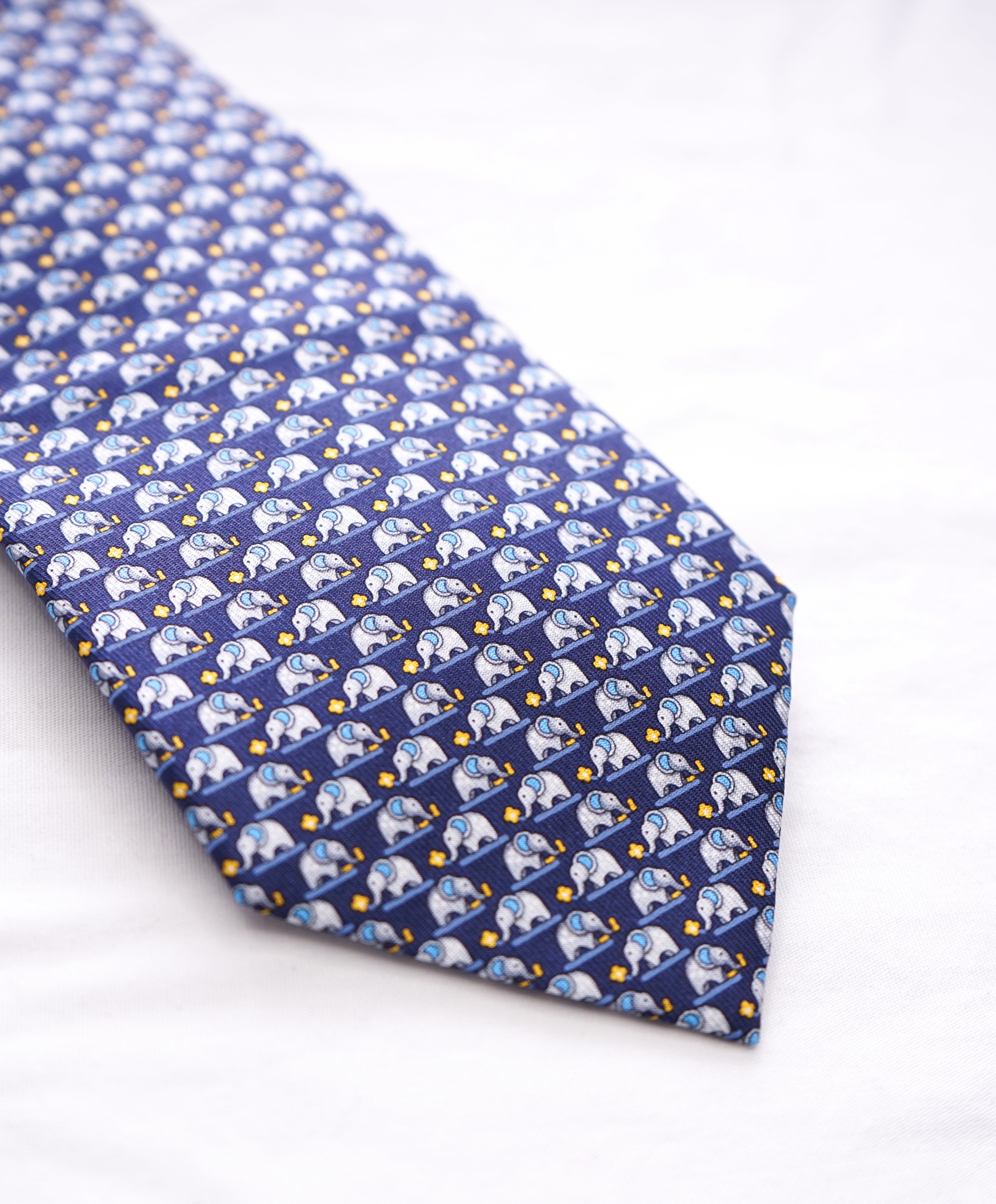 SALVATORE FERRAGAMO - Navy & Yellow Elephant Print Tie -