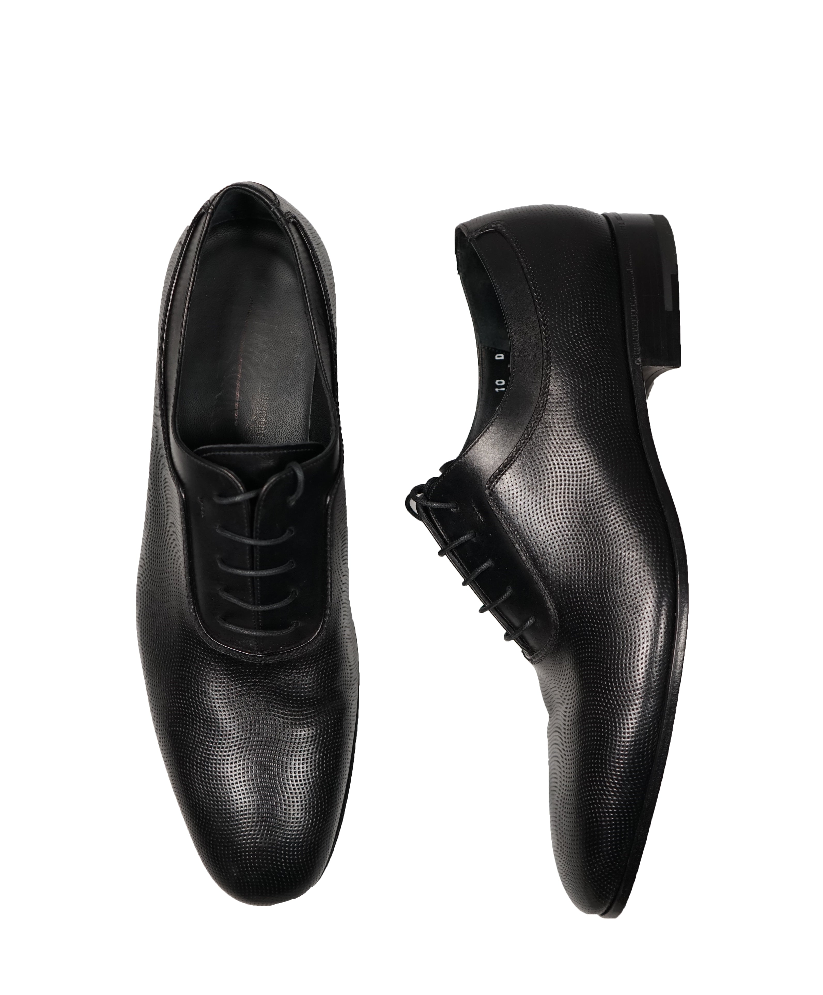 SALVATORE FERRAGAMO - "FARNESE" Textured Black Oxfords - 10D