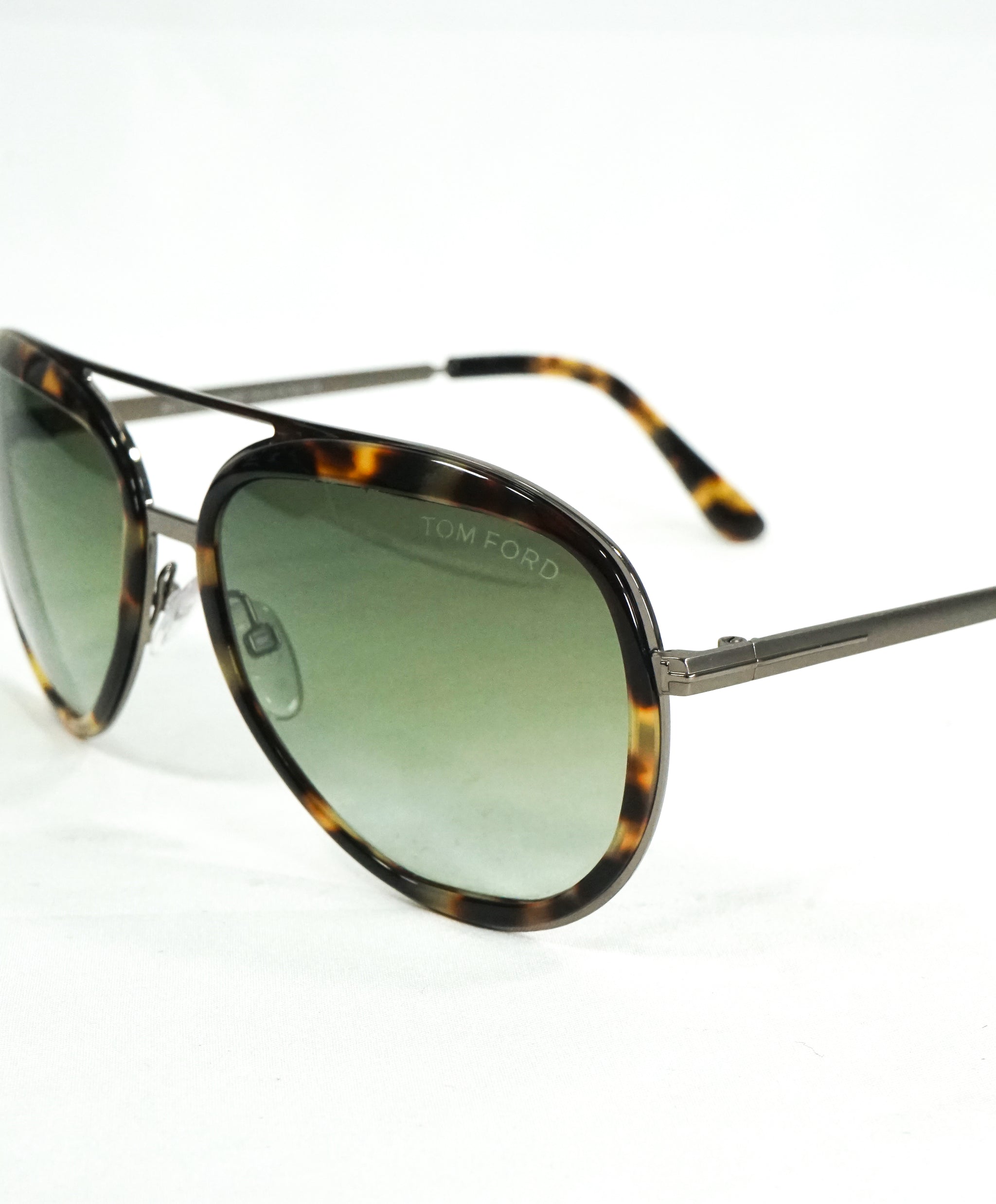 TOM FORD - 