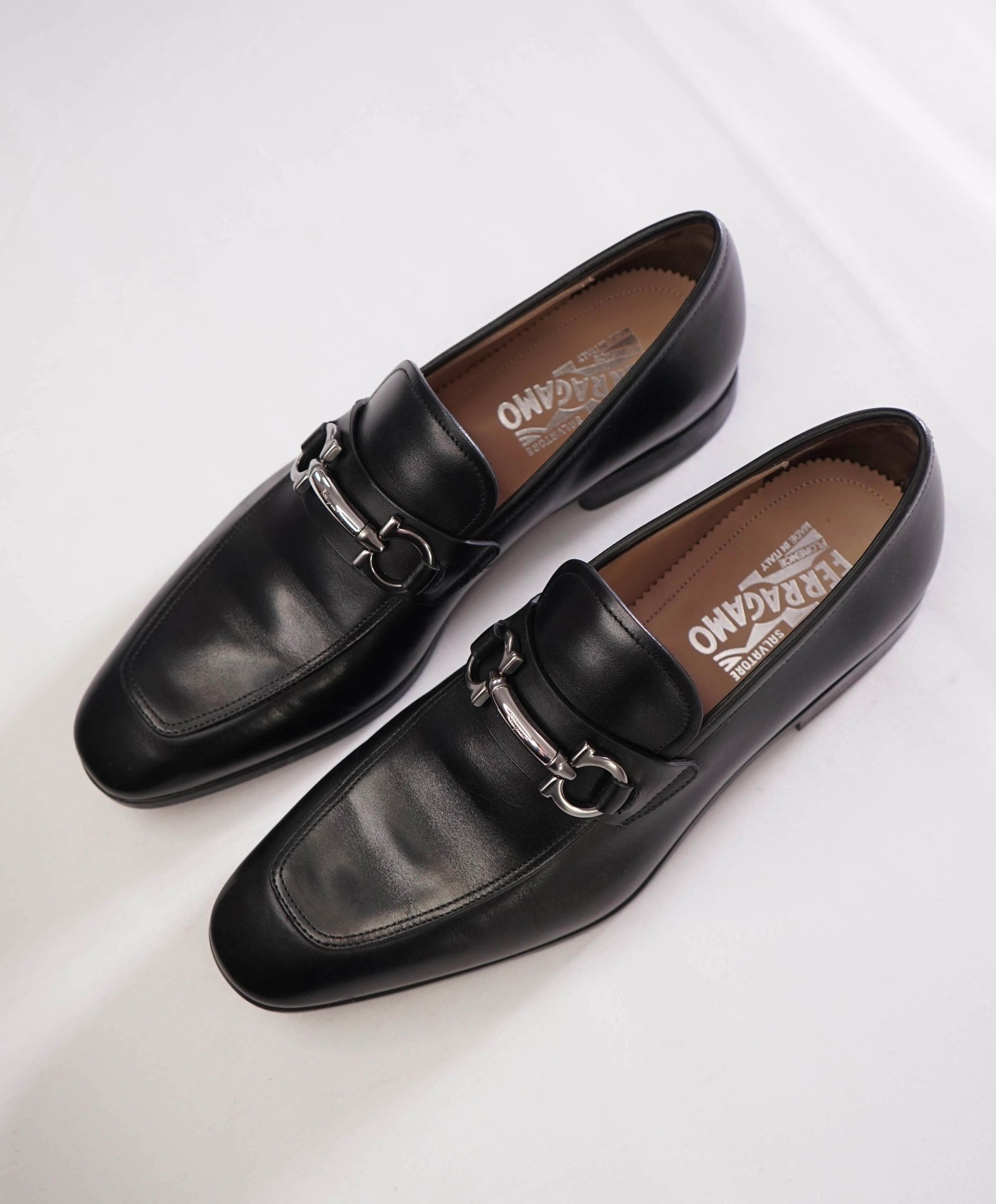 $850 20074Salvatore Ferragamo "BENFORD" Solid Black Leather Loafers 8 E