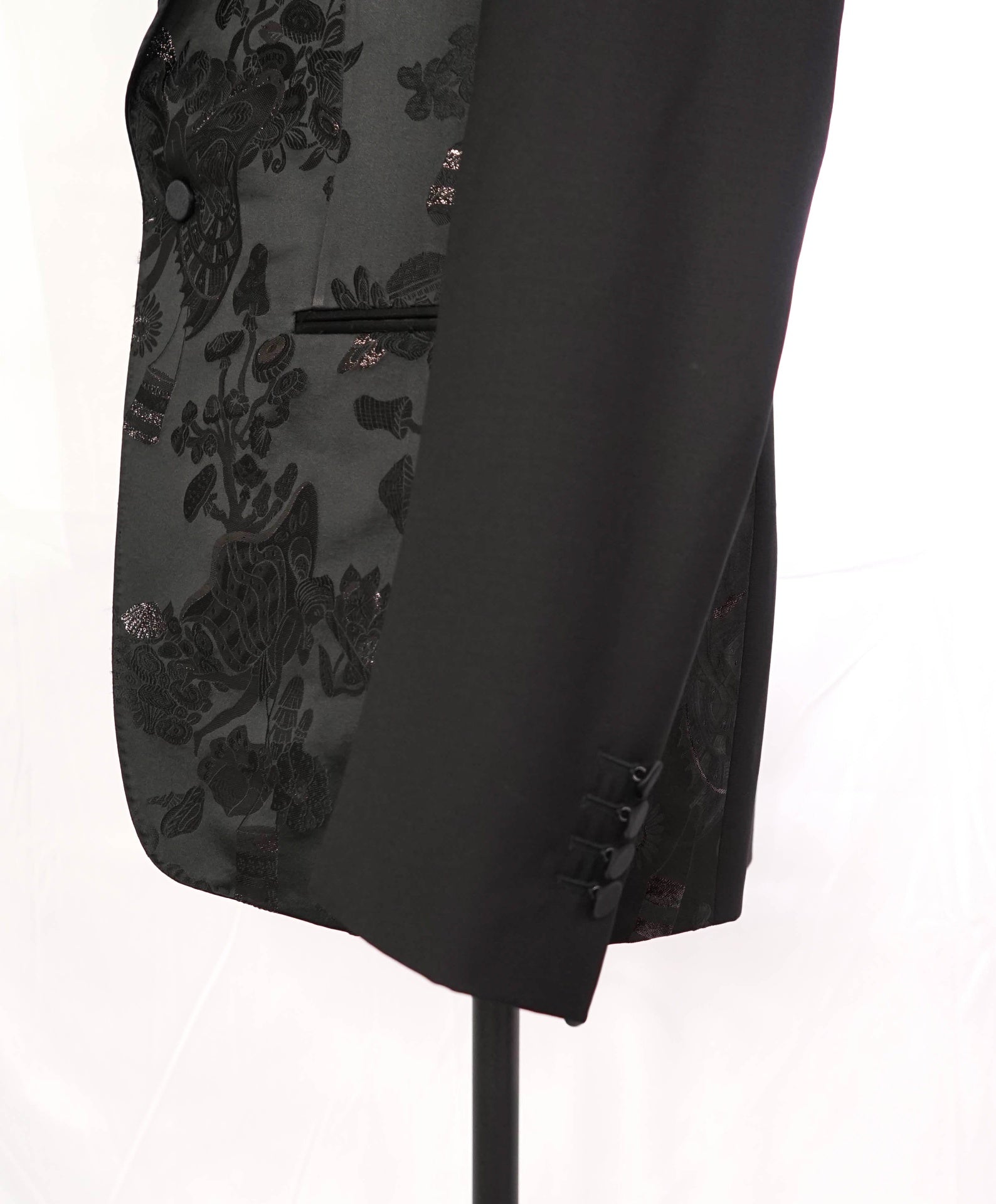 $4,950 LANVIN Floral Black RUNWAY Wool Blend Tuxedo Suit 40R