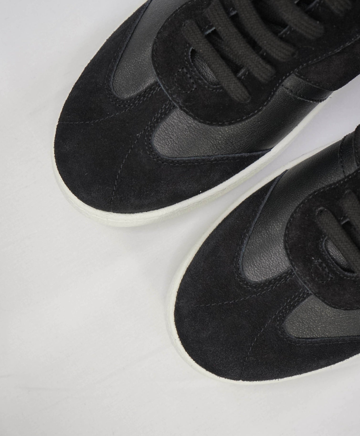$750 Ferragamo "ACHILES" Black Sneakers Leather/Suede 8 M